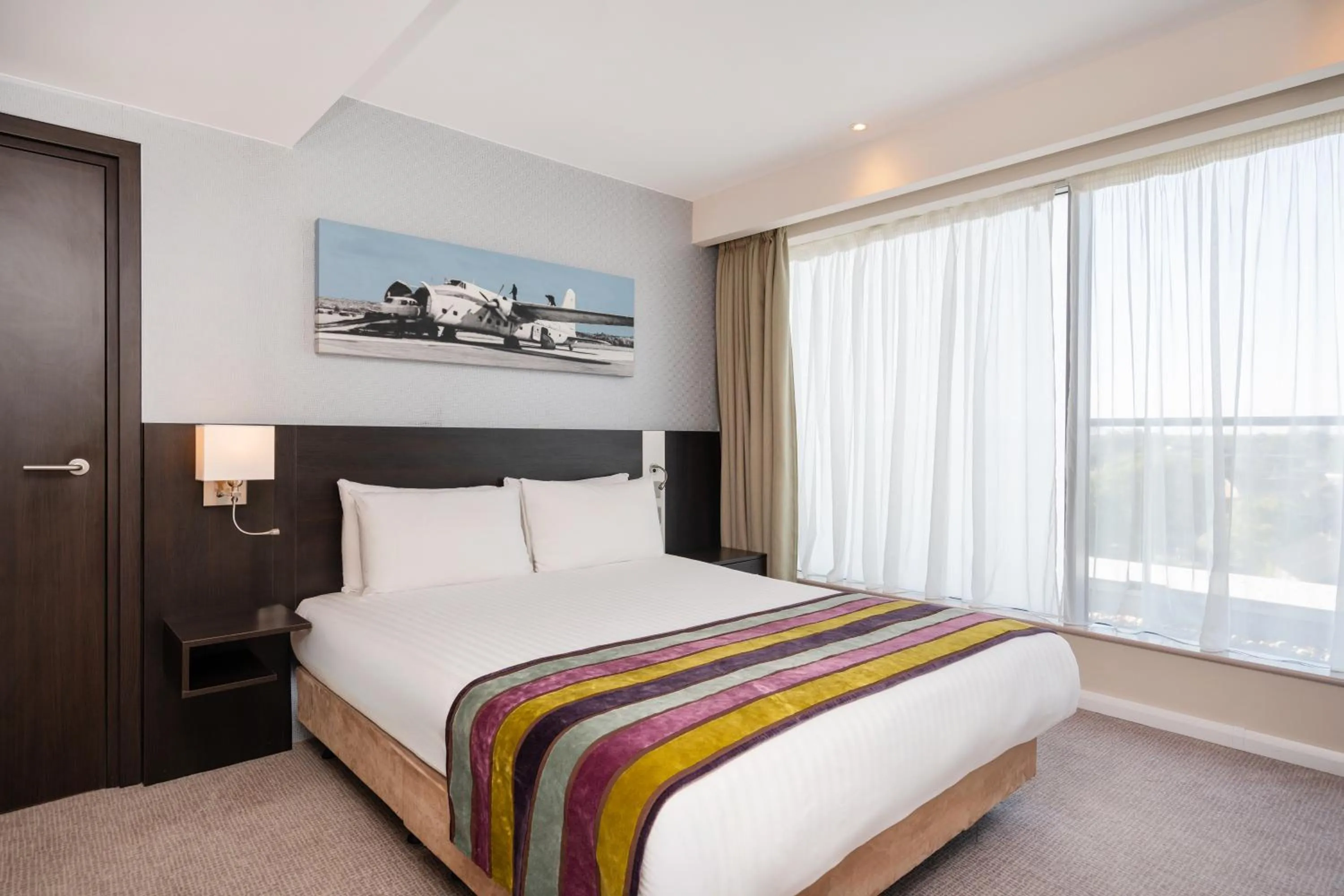 Bedroom, Bed in Holiday Inn Southend by IHG