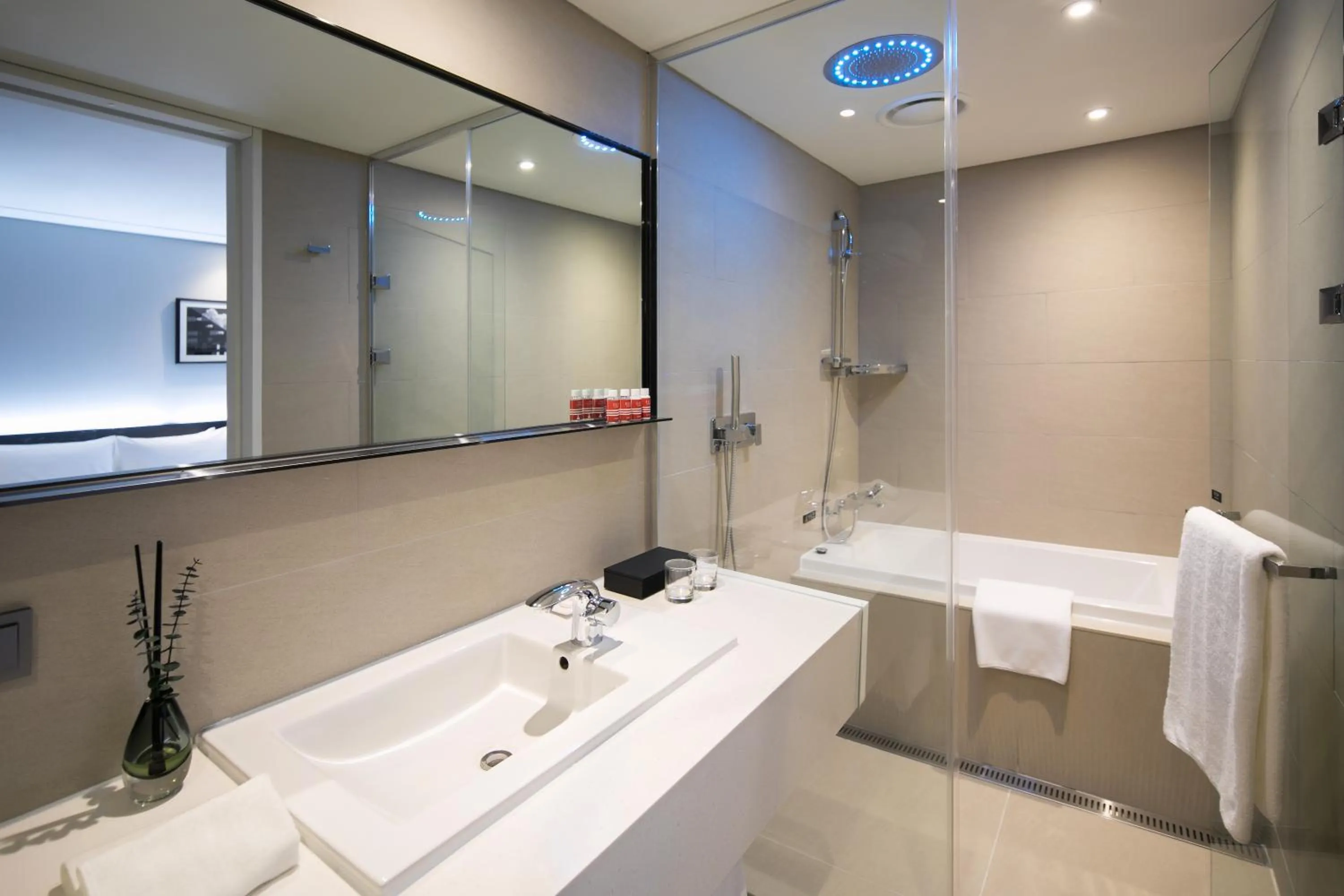 Bathroom in Aiden by Best Western Cheongdam