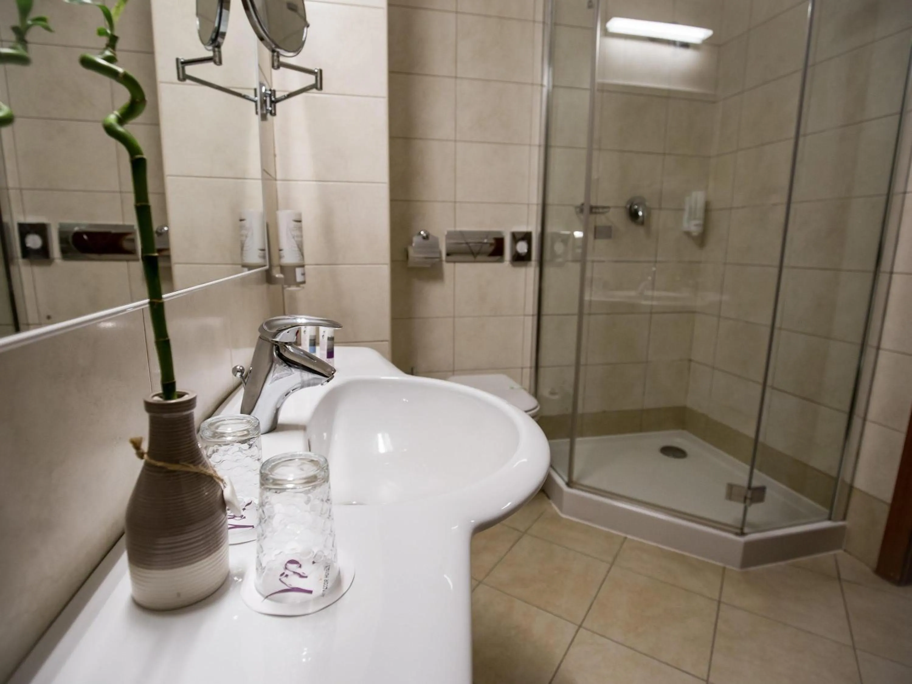 Bedroom in Mercure Sibiu Airport