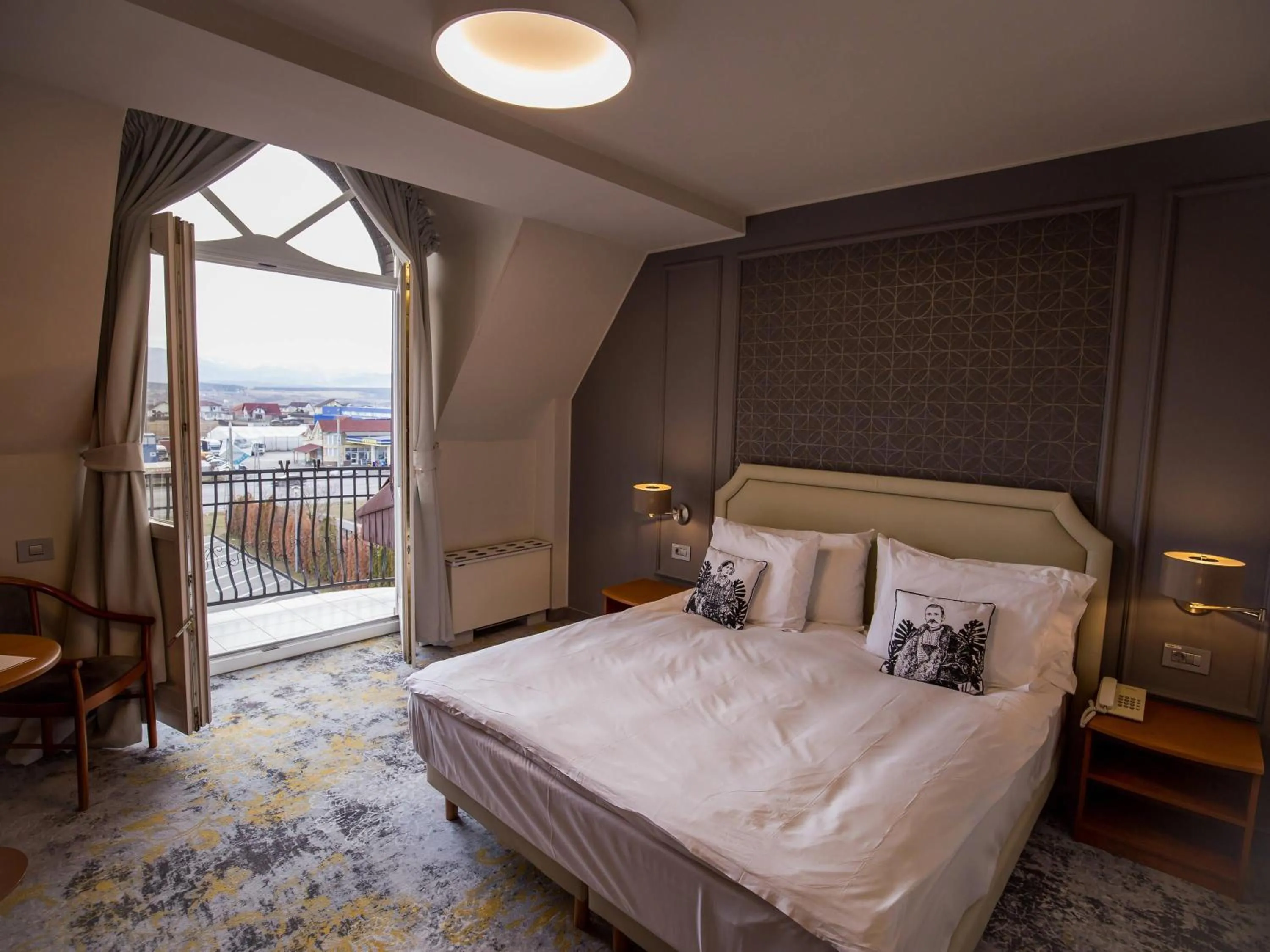 Bedroom, Bed in Mercure Sibiu Airport