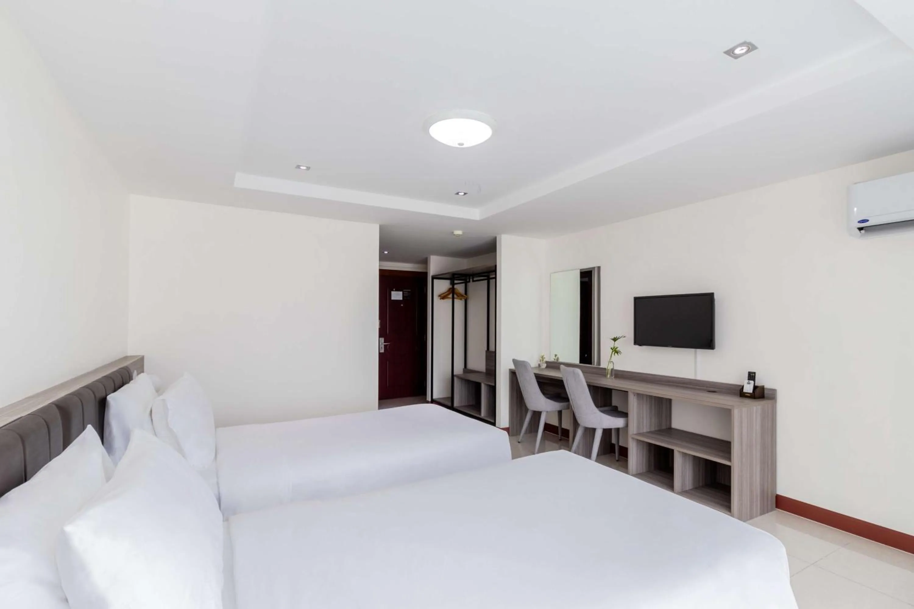 Bedroom, Bed in SureStay By Best Western Iconic Suvarnabhumi