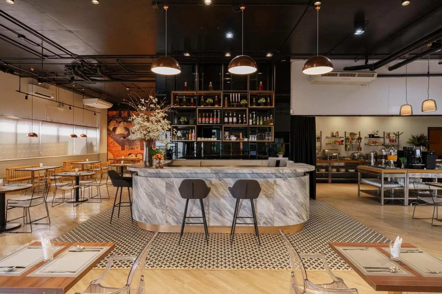 Lounge or bar in SureStay By Best Western Iconic Suvarnabhumi