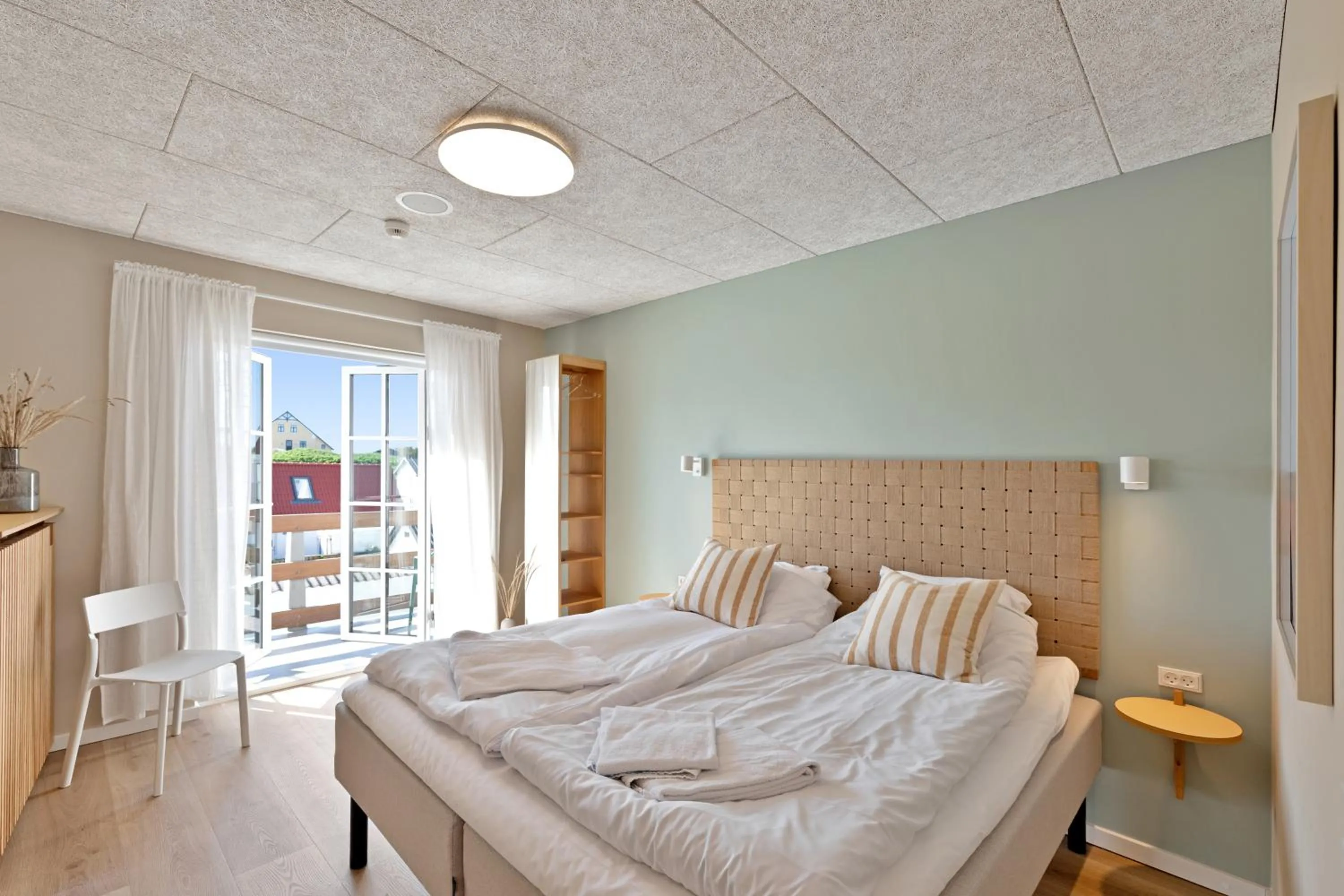 View (from property/room), Bed in Hotel Klitbakken