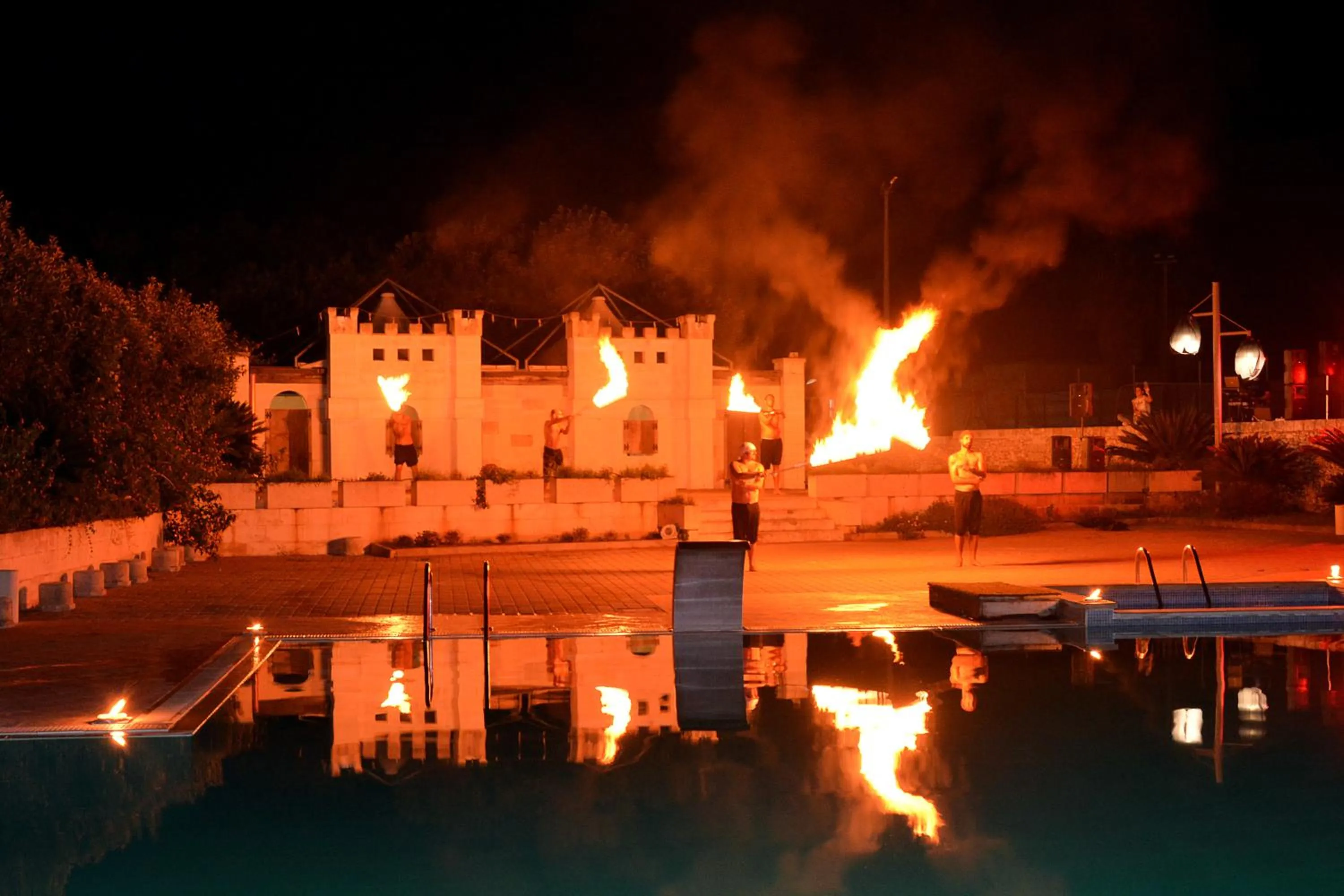 Evening entertainment in Hotel Thàlas Club