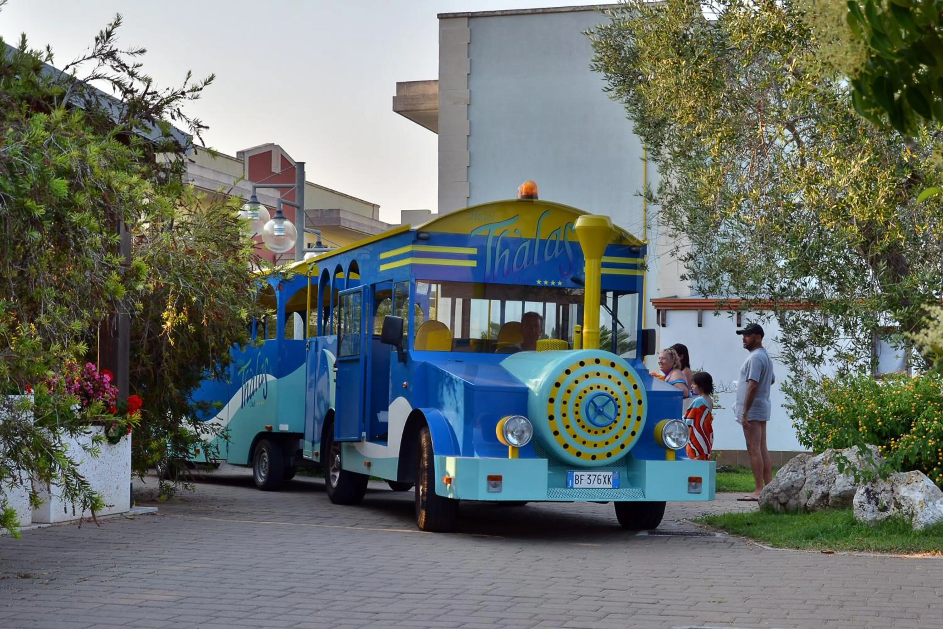 Staff in Hotel Thàlas Club