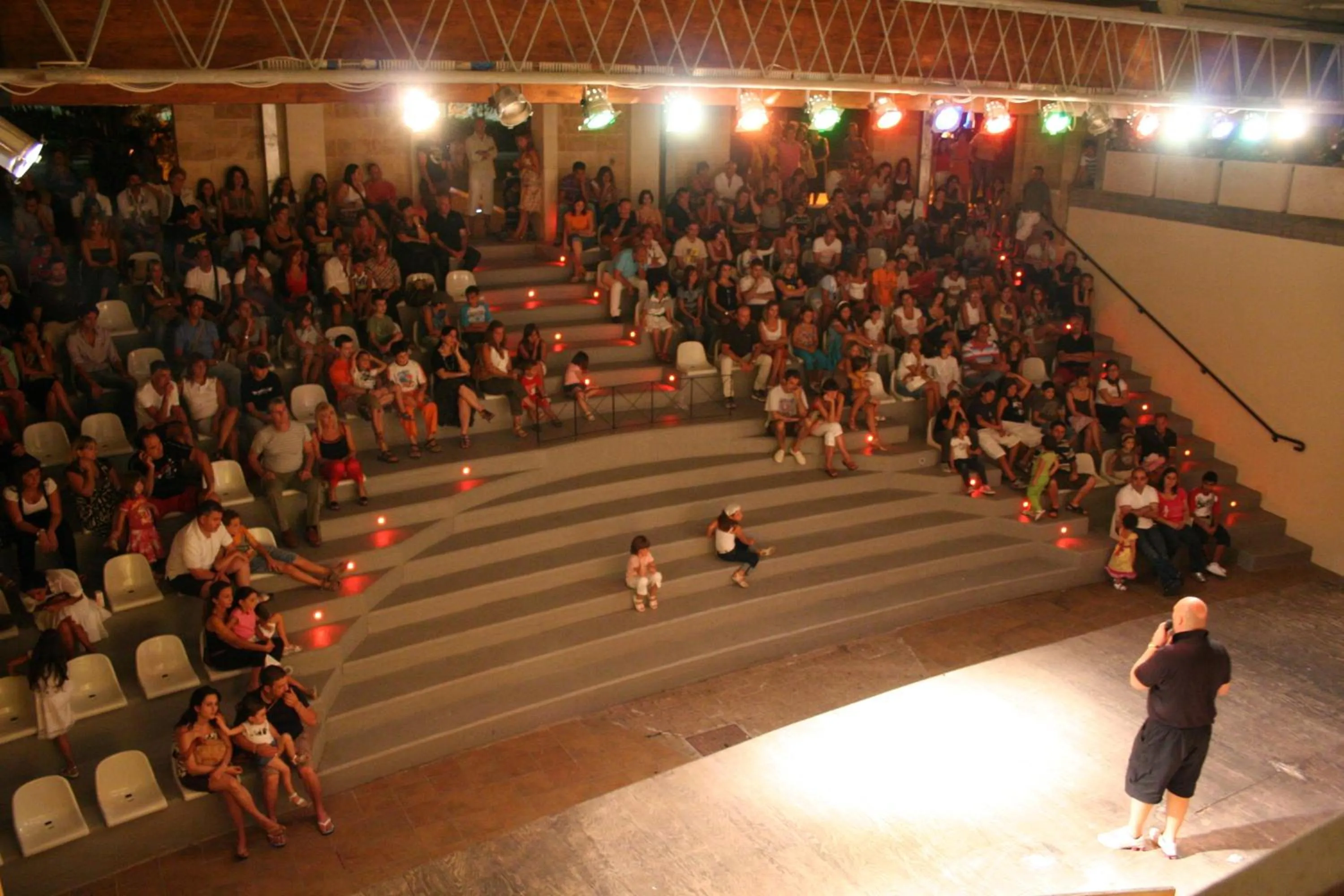 Evening entertainment in Hotel Thàlas Club