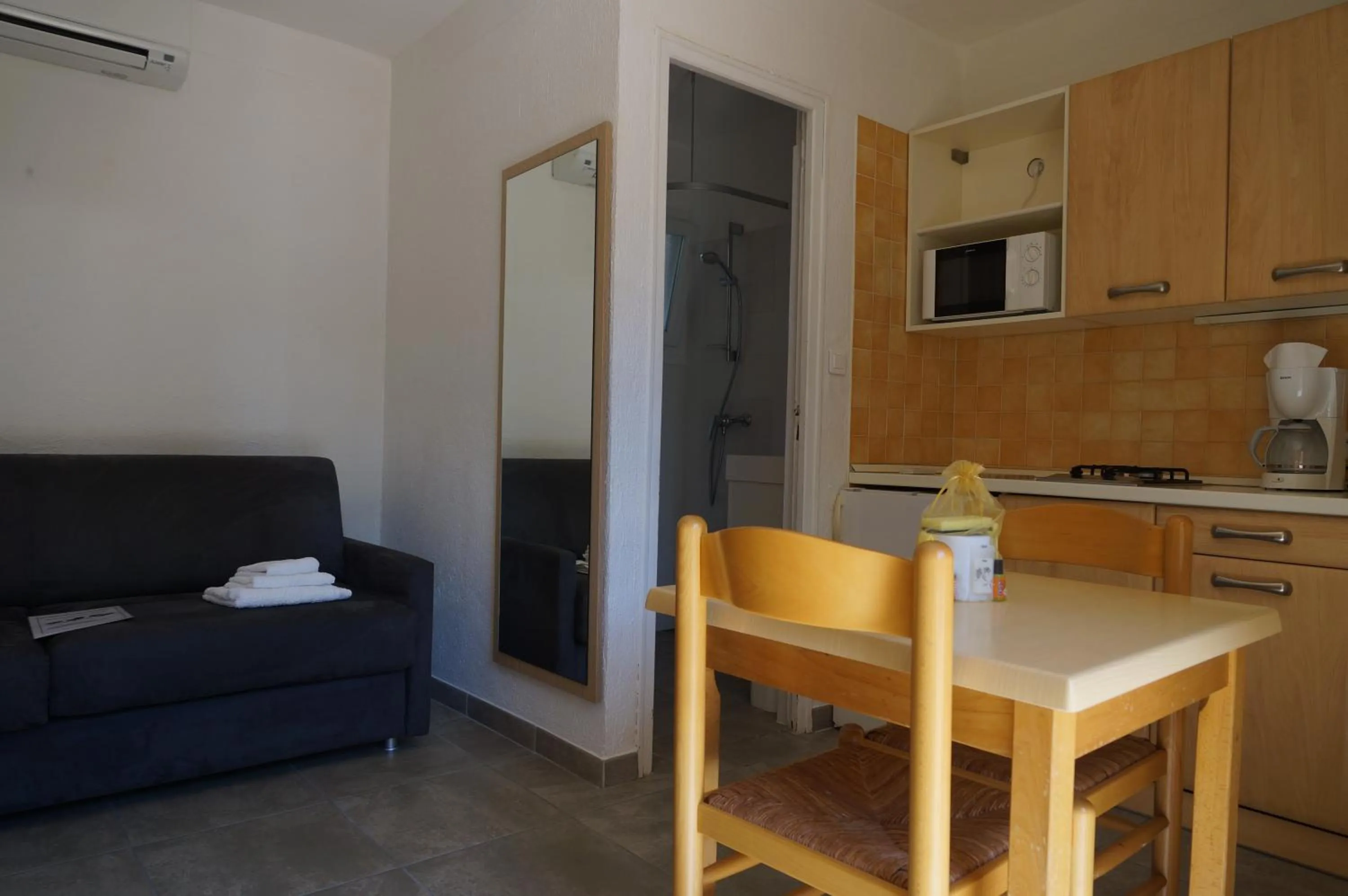 Photo of the whole room in Résidence Les Castors