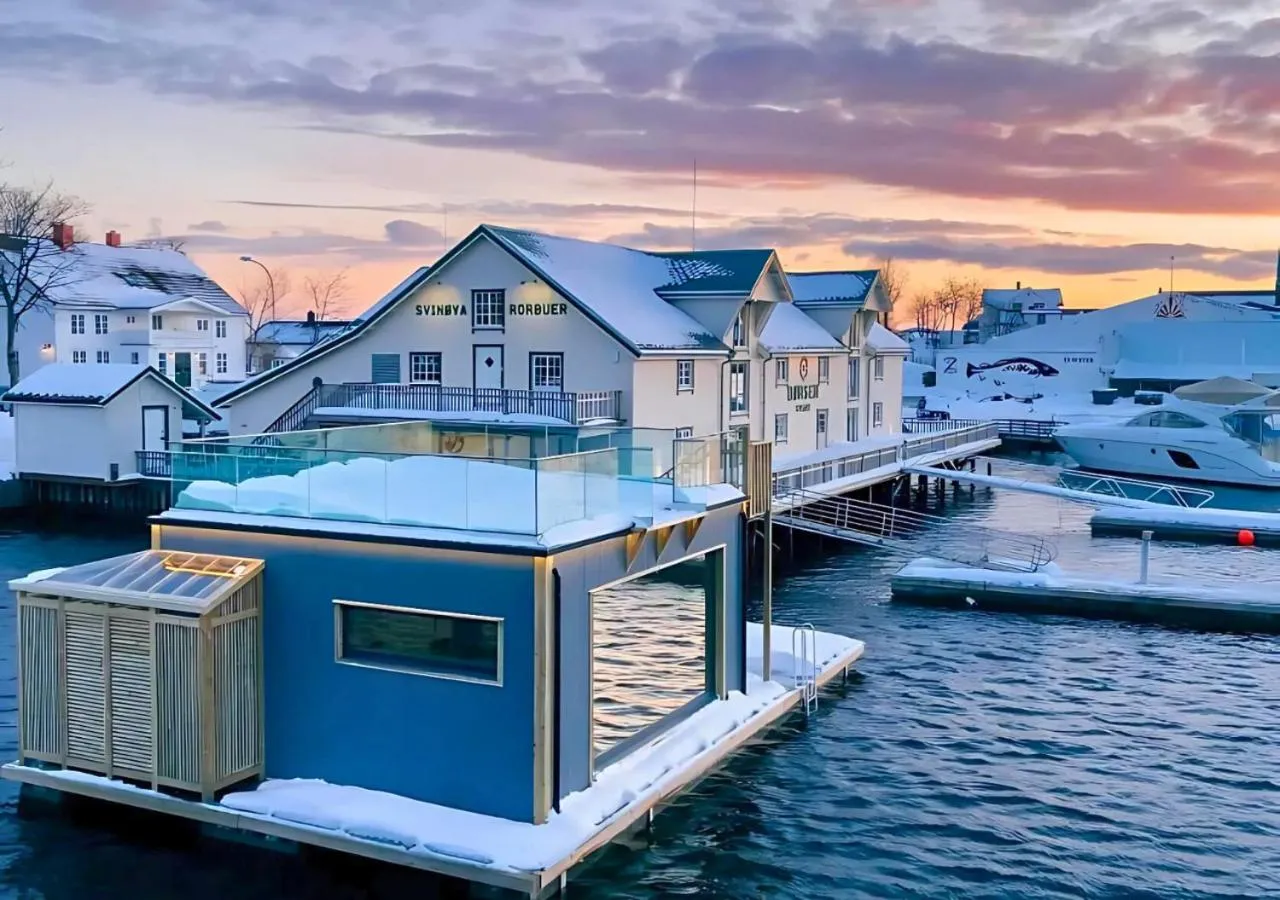 Restaurant/places to eat in Svinøya Rorbuer