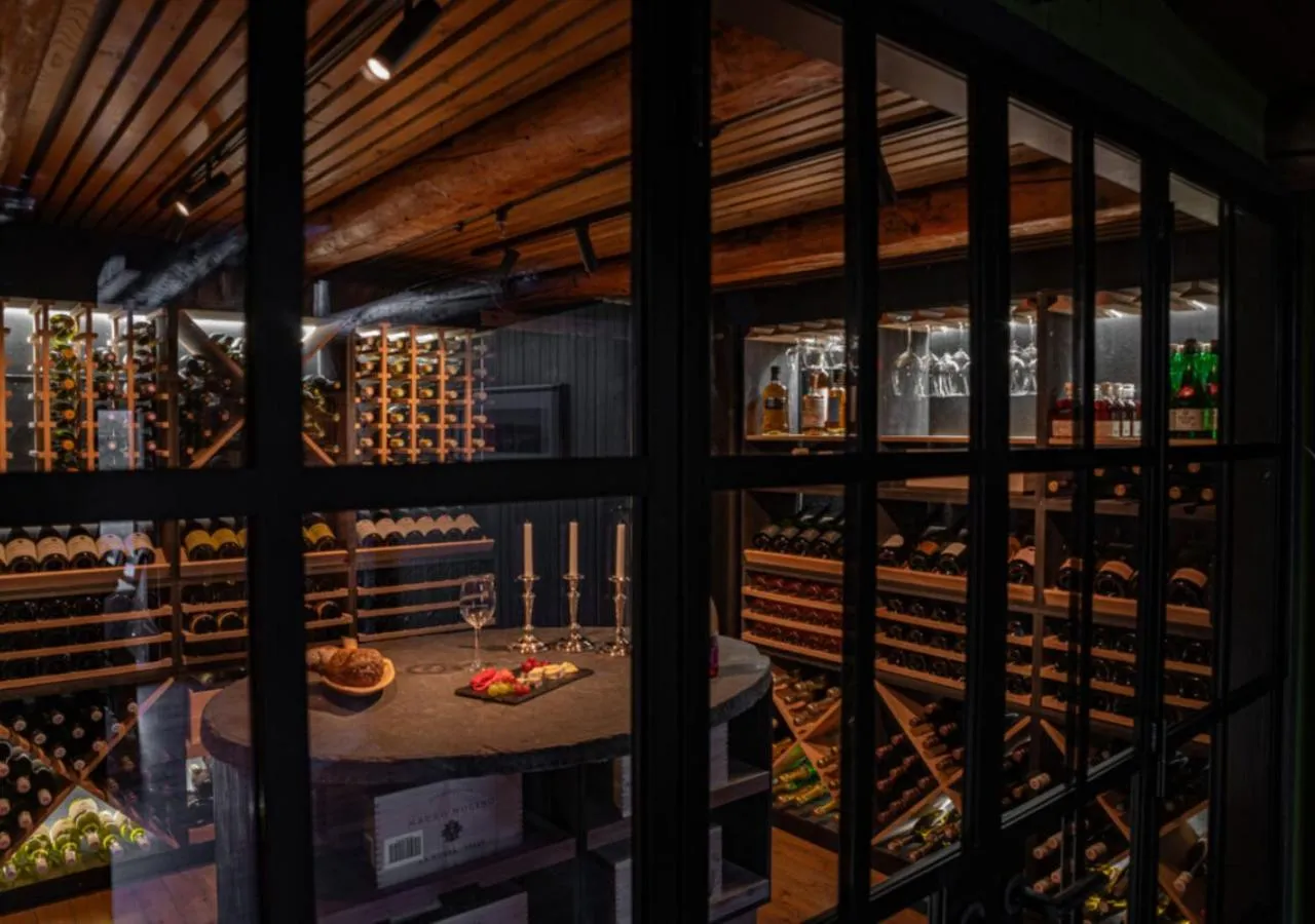 Restaurant/places to eat in Svinøya Rorbuer