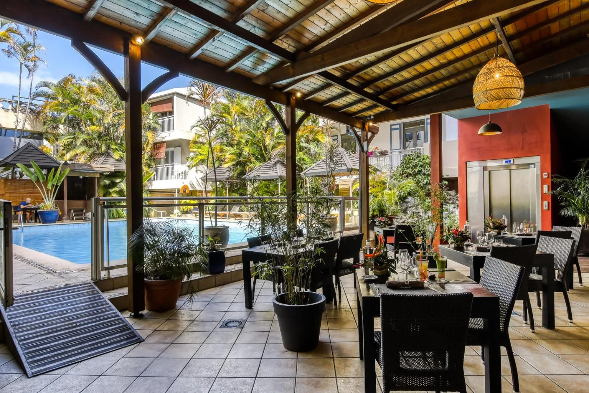 Balcony/Terrace in Sud Hôtel