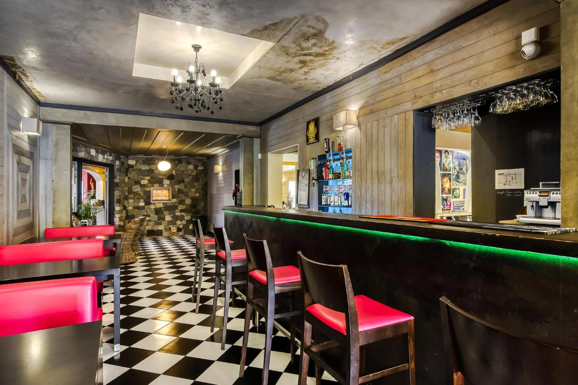 Lounge or bar in Sud Hôtel