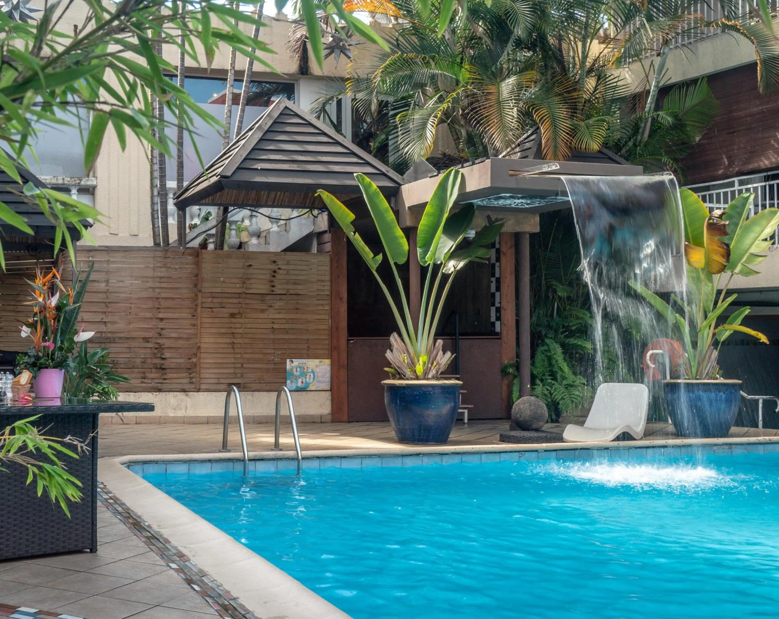 Swimming pool in Sud Hôtel