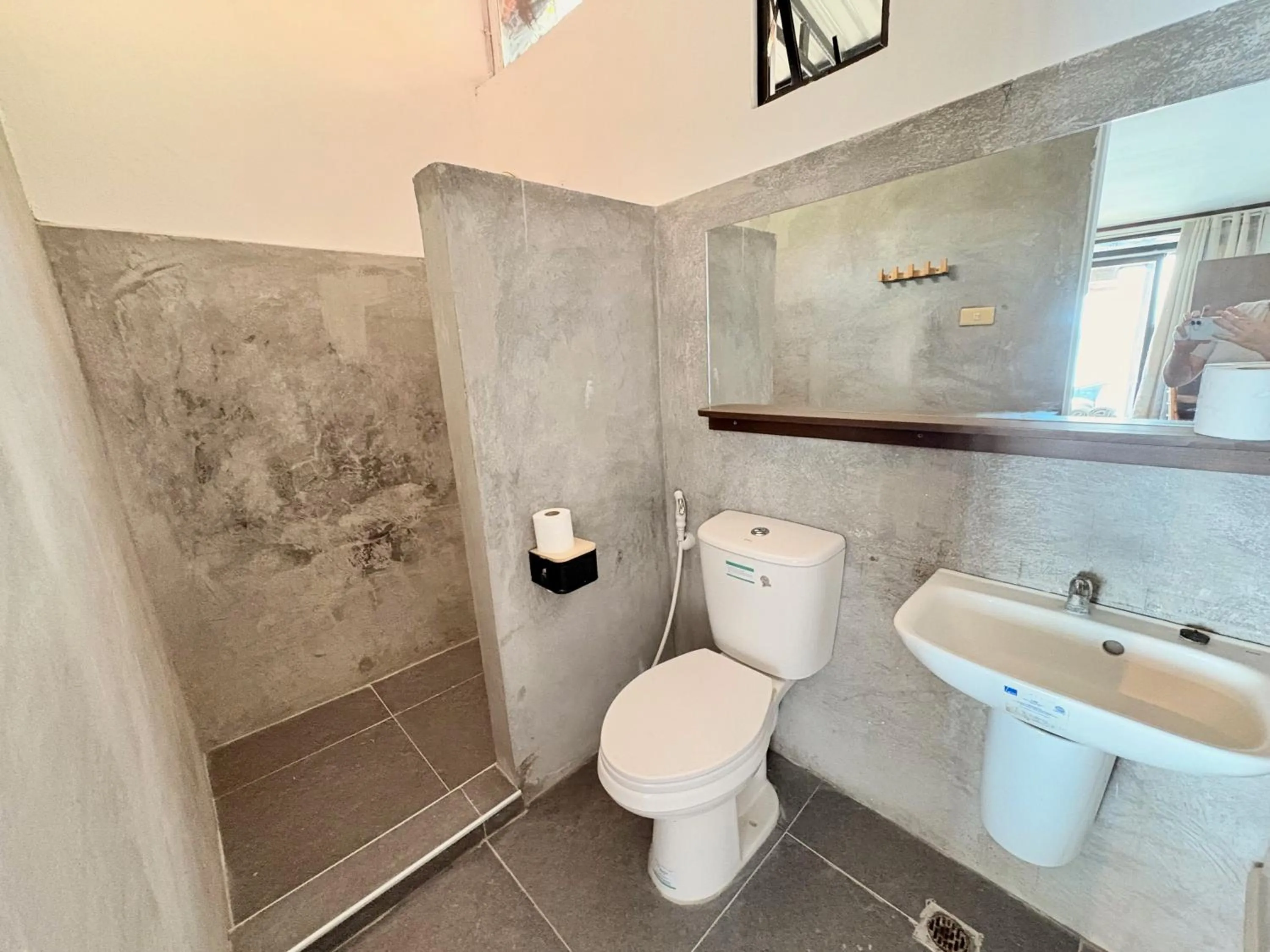 Shower in Villa Milagros Dive Inn Anilao