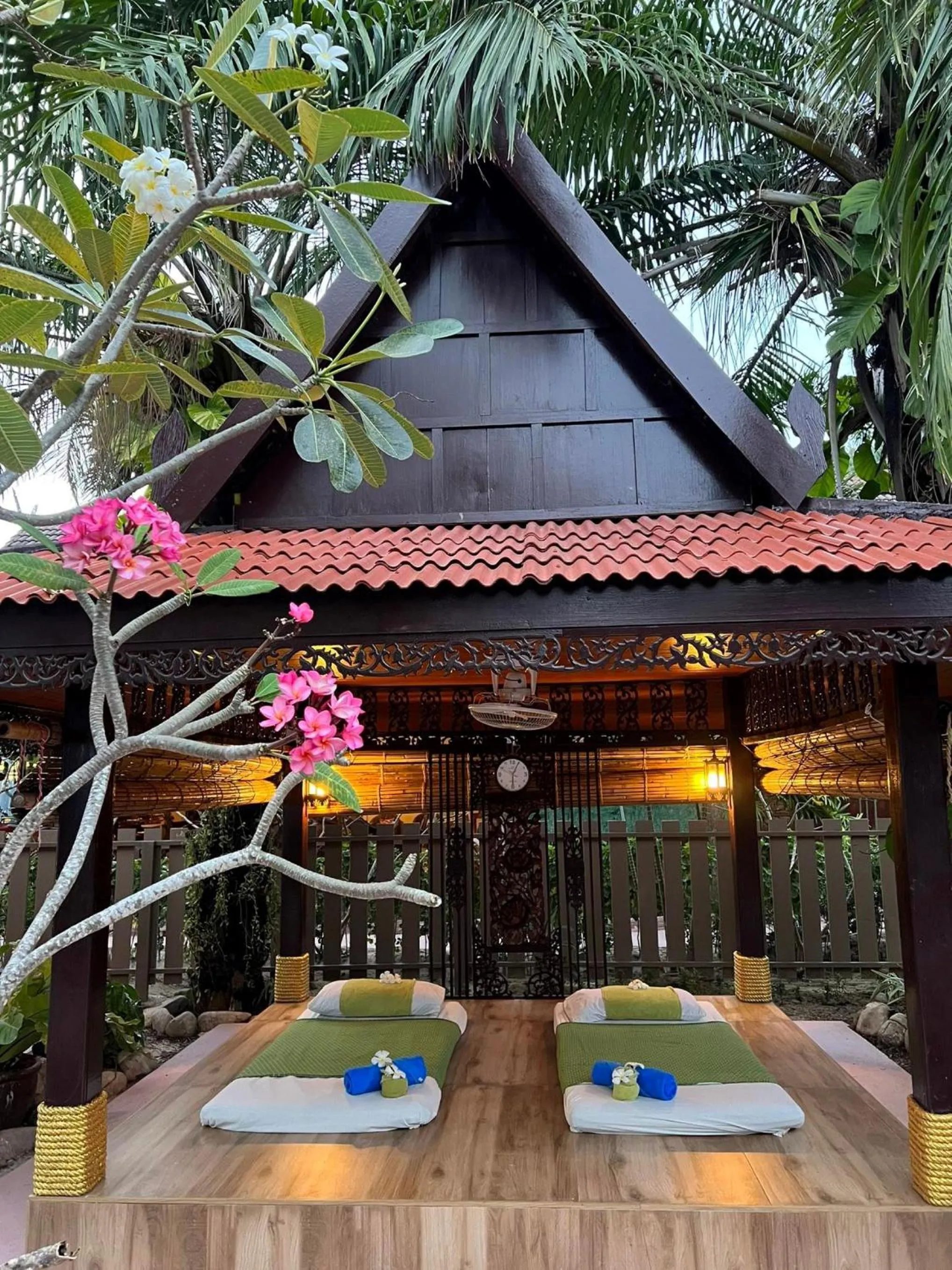 Paradise Pearl Bungalows