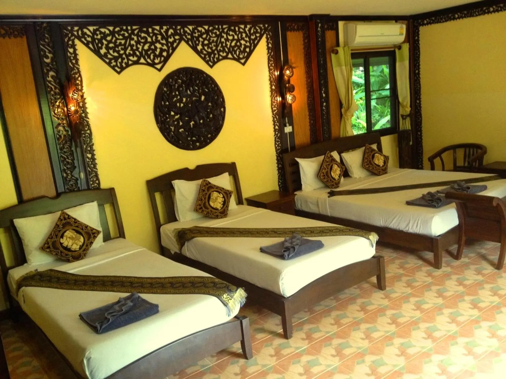 Bed in Paradise Pearl Bungalows