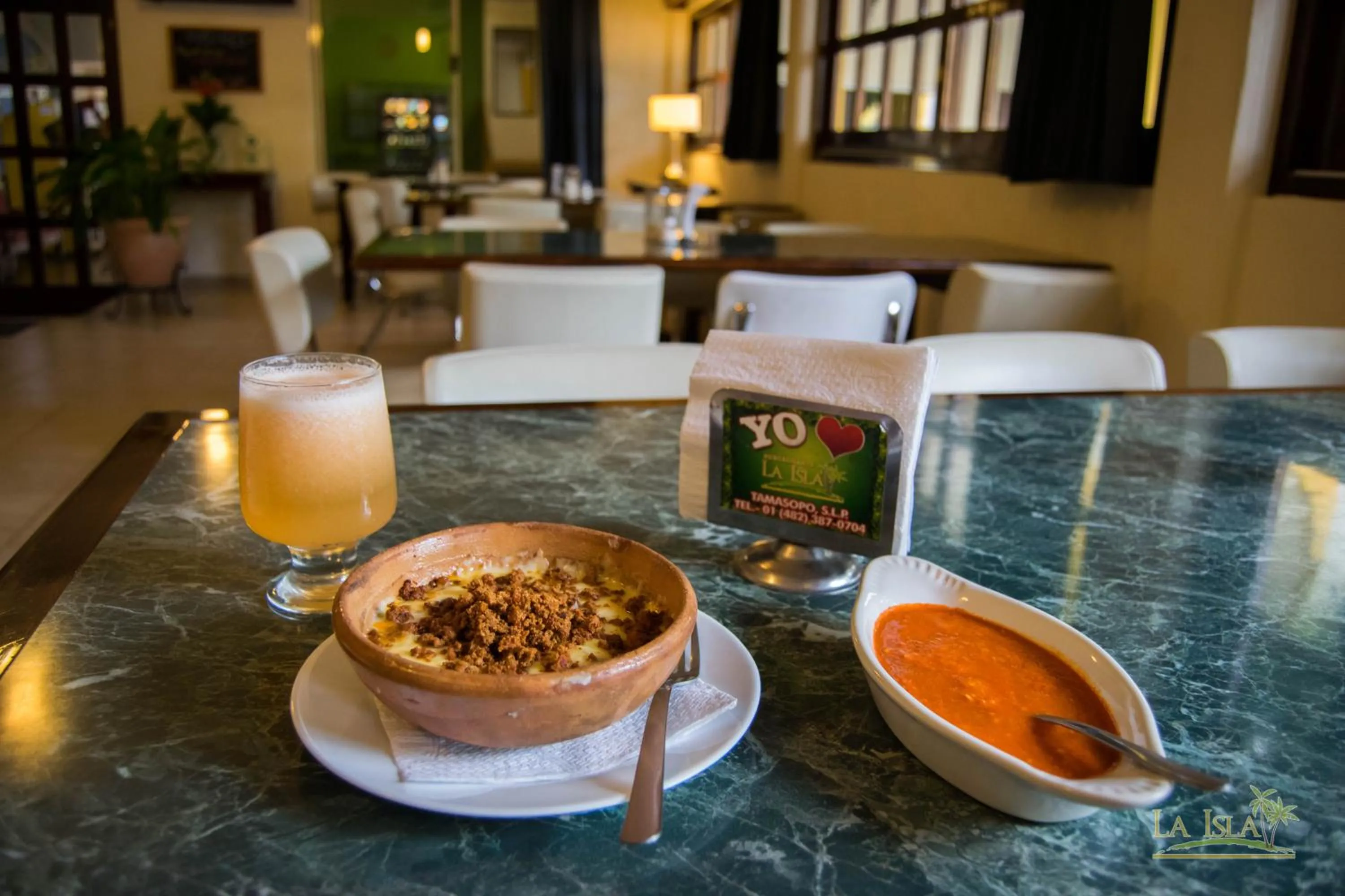 Food and drinks in Hotel Cosmos