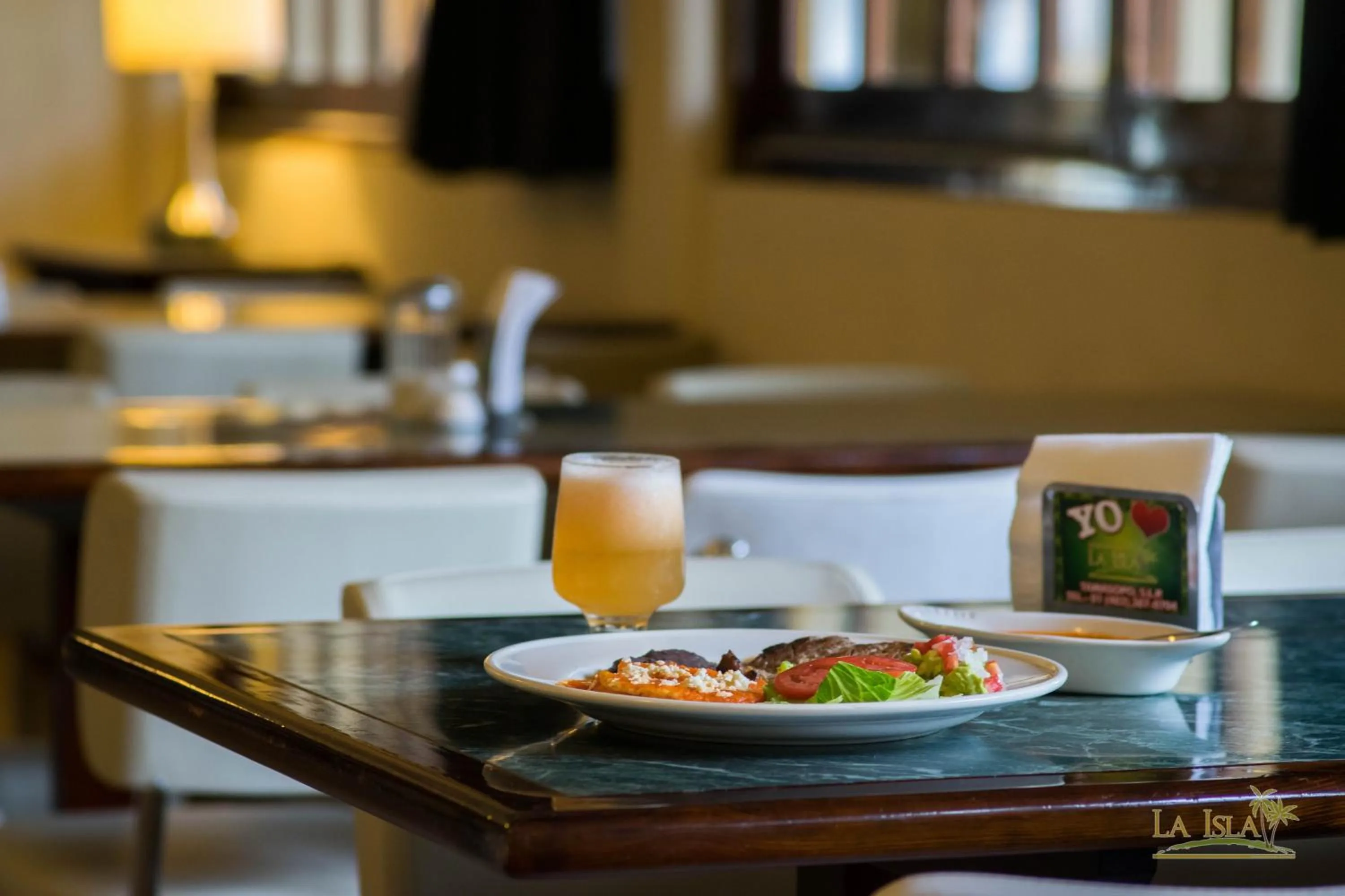 Food and drinks in Hotel Cosmos