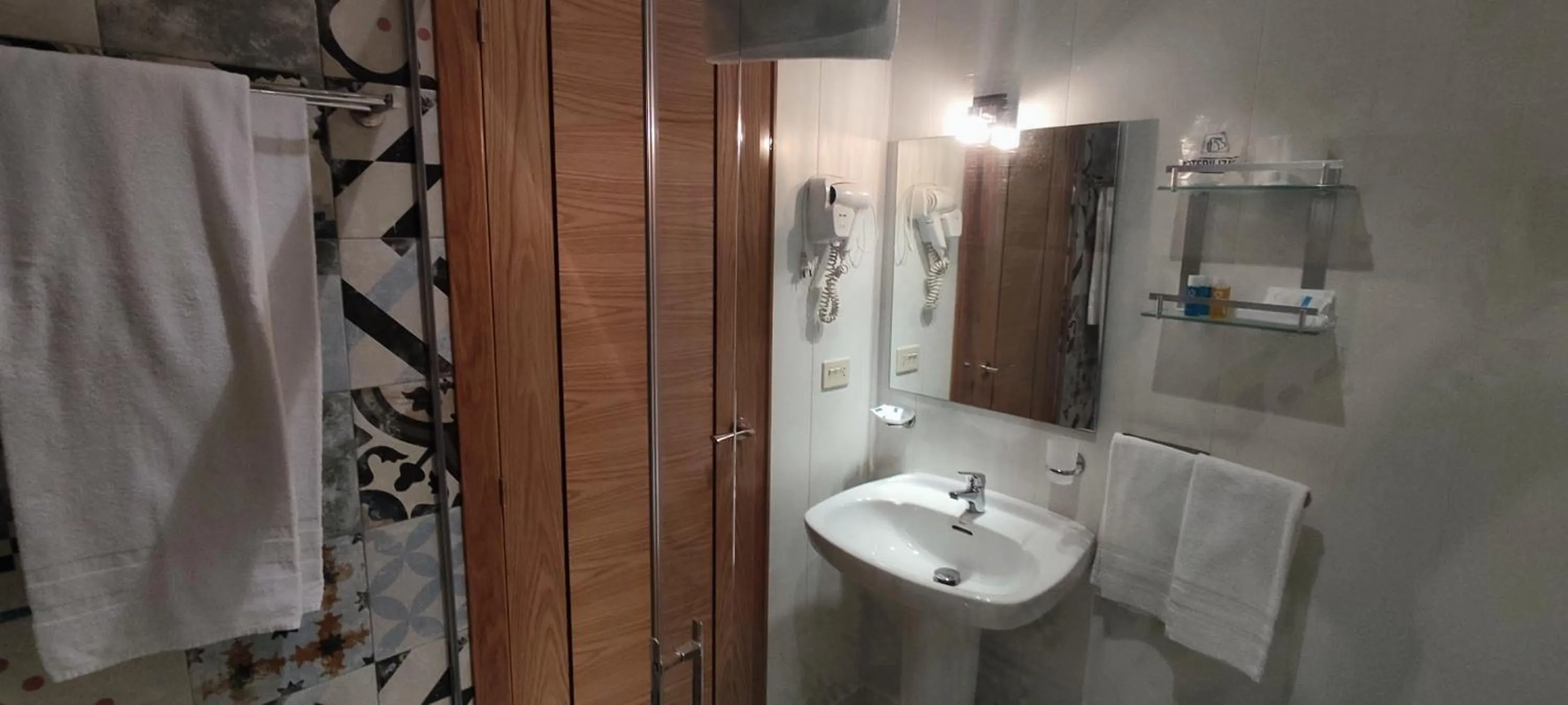 Bathroom in Hotel Estrella del Mar