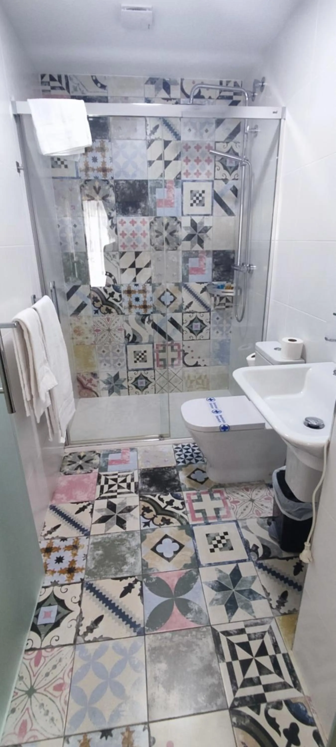 Bathroom in Hotel Estrella del Mar