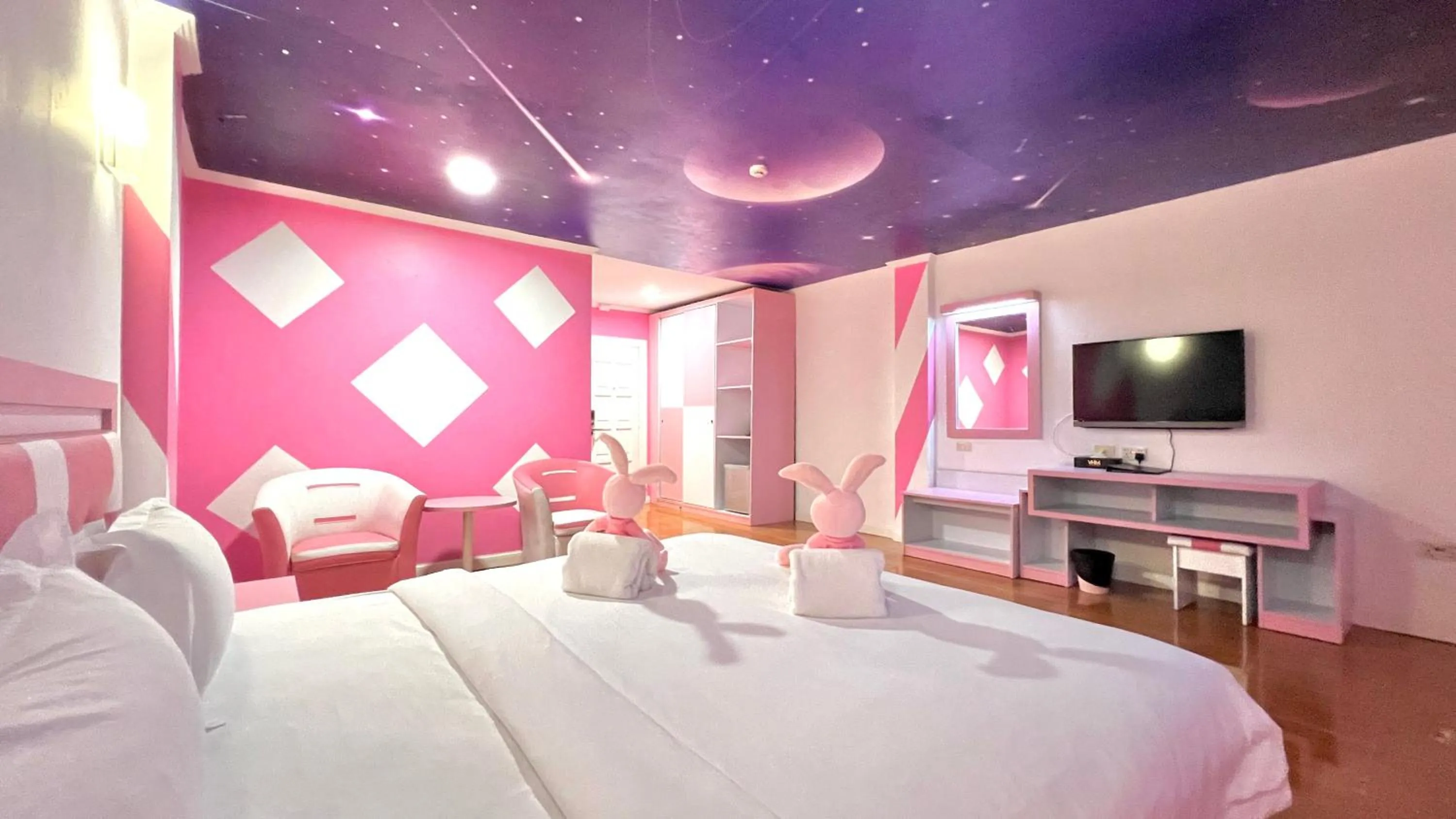 Bedroom in The Wai Hotel Danok