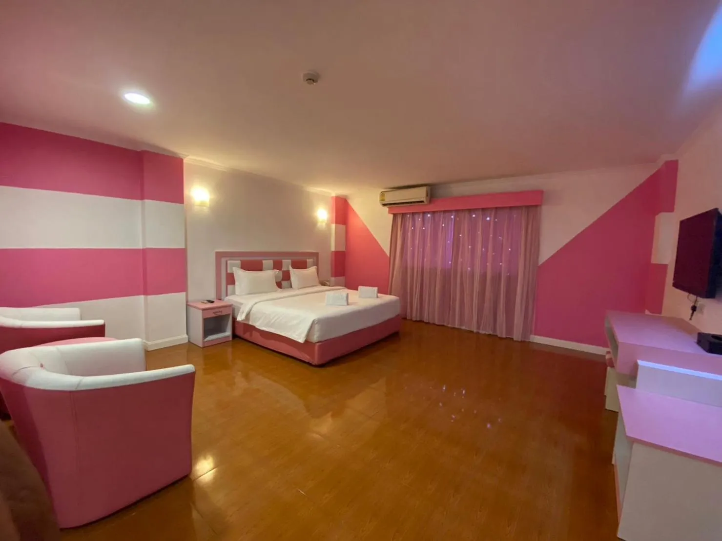 Bedroom in The Wai Hotel Danok