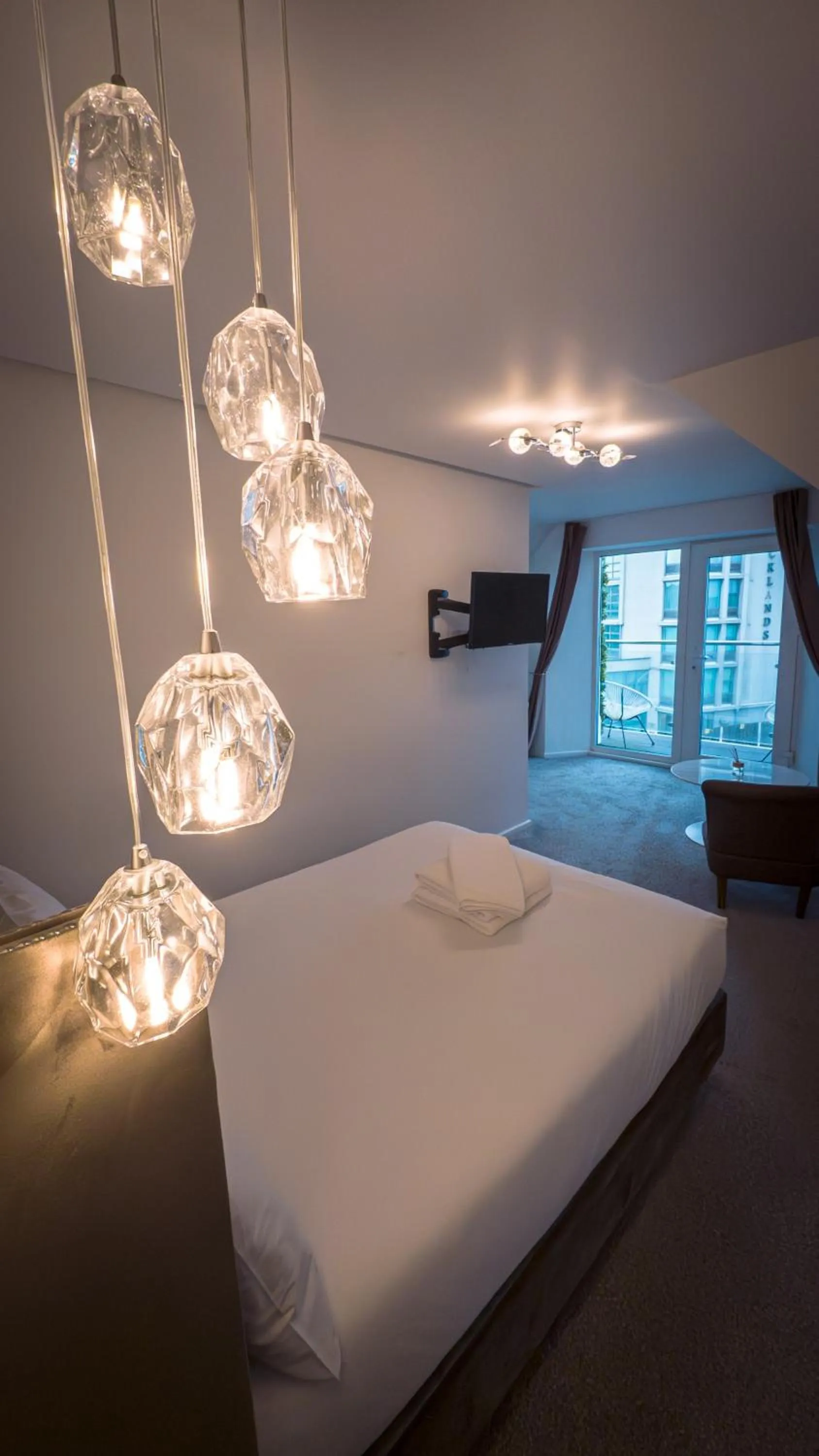 Bedroom, Bed in OYO Newquay Beach Hotel