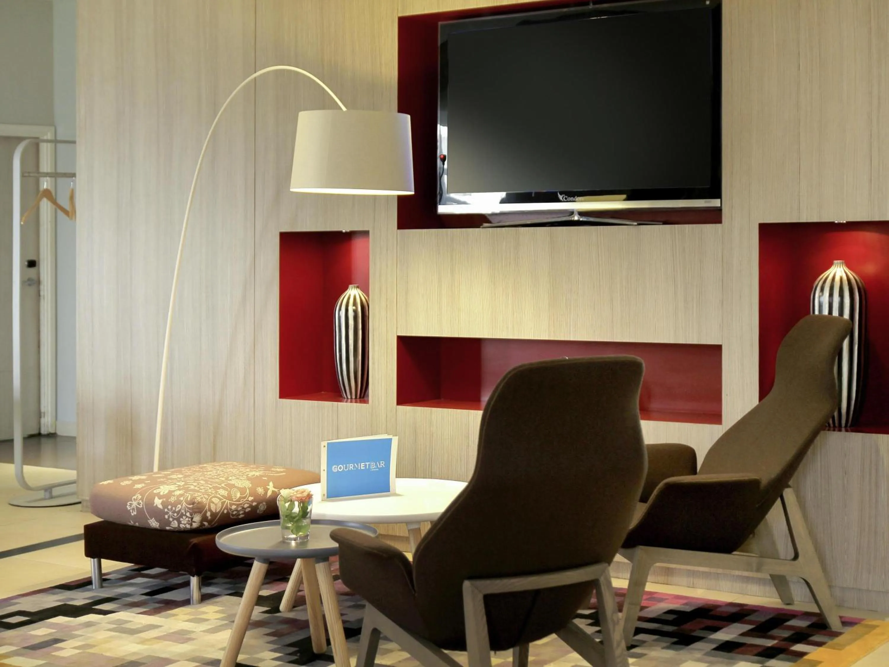 Lounge or bar in Novotel Constantine