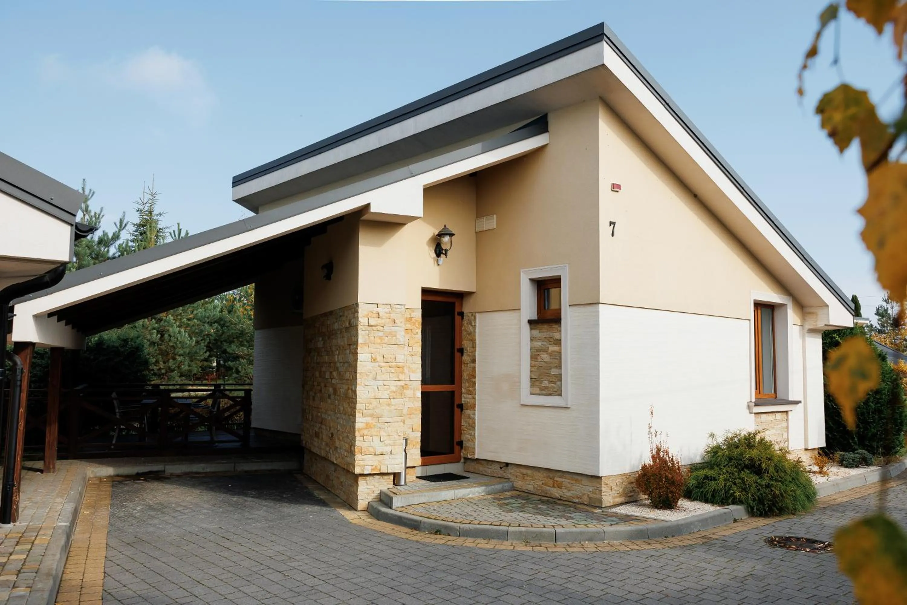 Area and facilities in Panska Gora