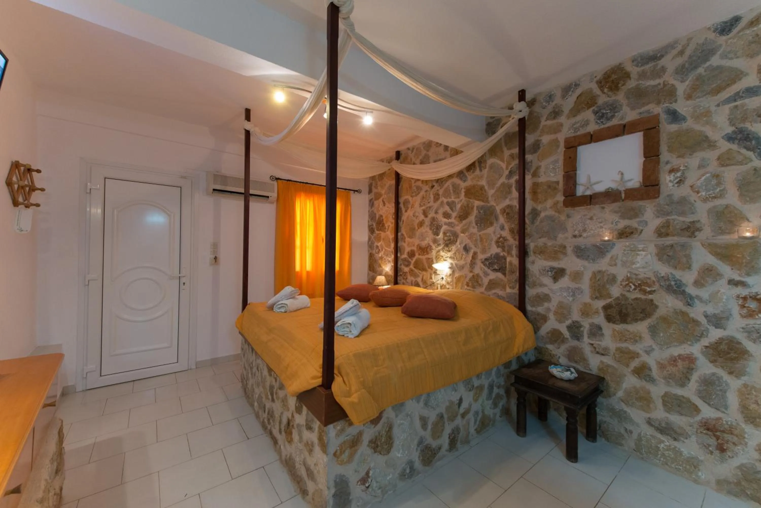 Bed in Saraya Resort