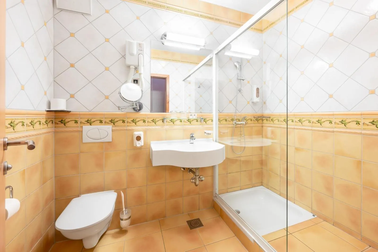 Shower in Terme Banovci - Hotel Zeleni Gaj