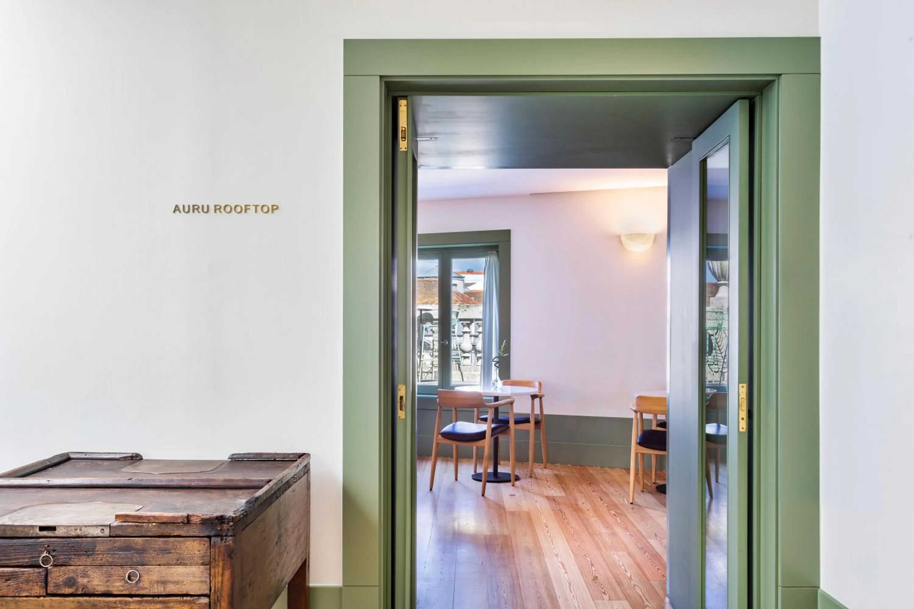 Restaurant/places to eat in One Shot Aliados Goldsmith