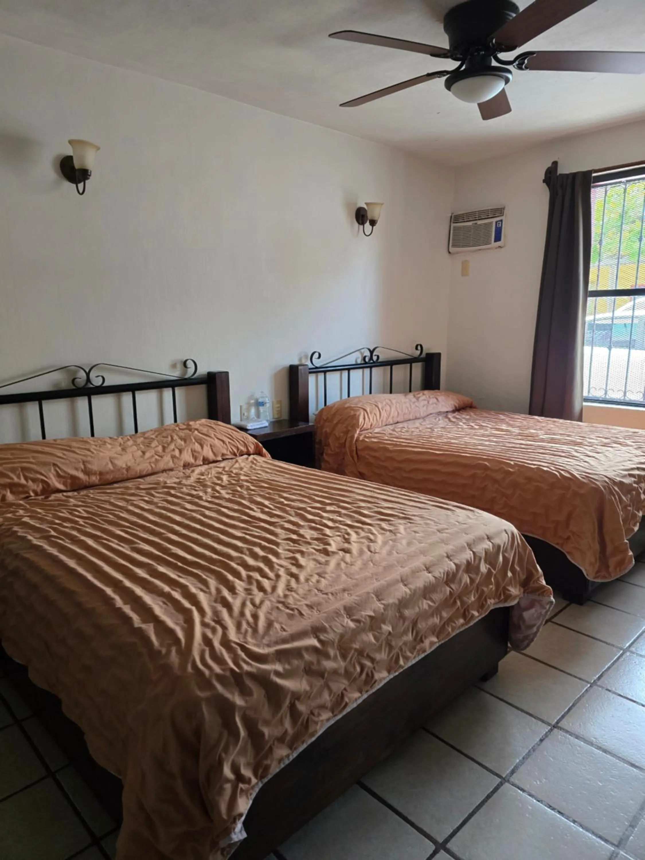 Bed in Hotel Uke Inn Terán