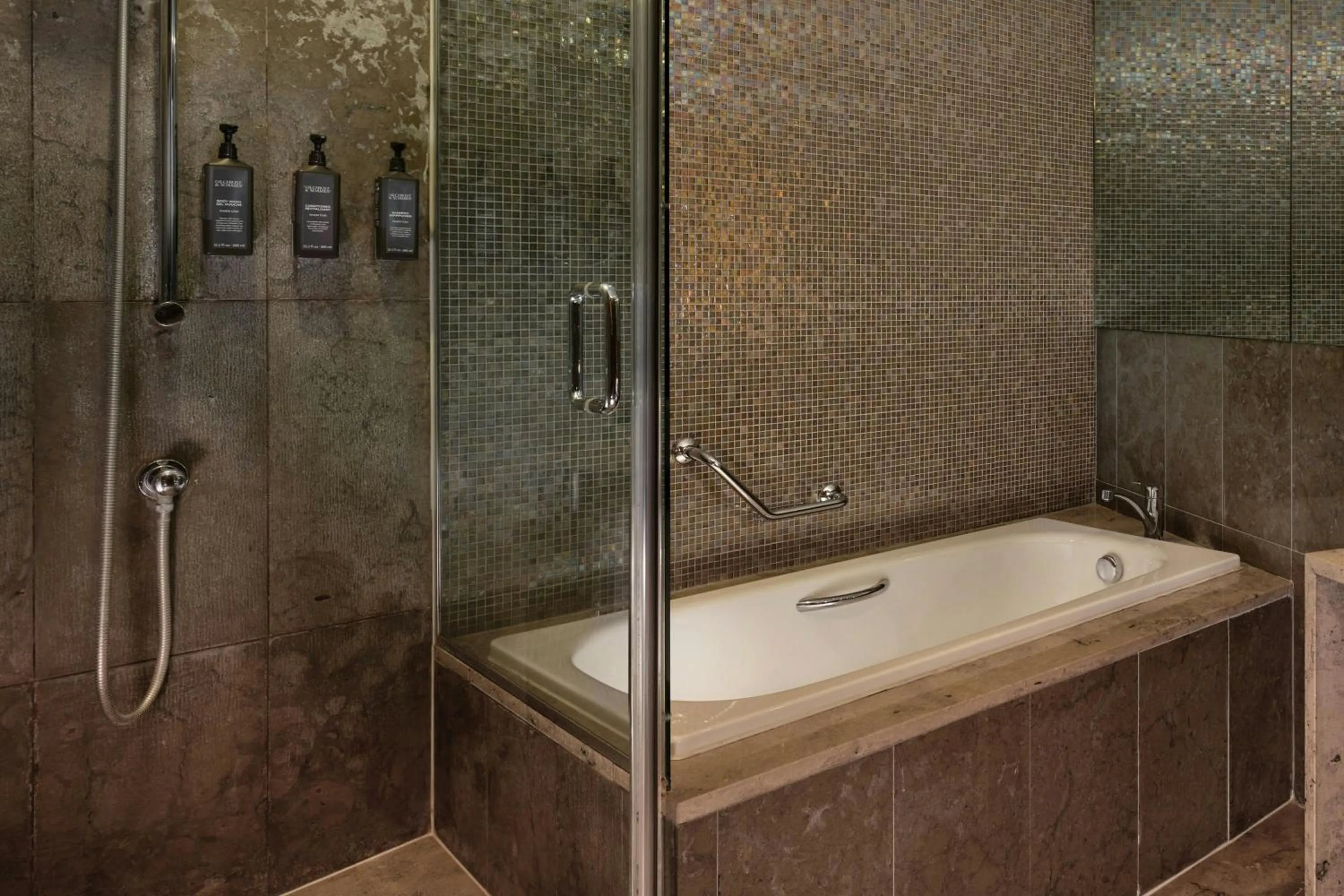 Bathroom in Sheraton Athlone Hotel