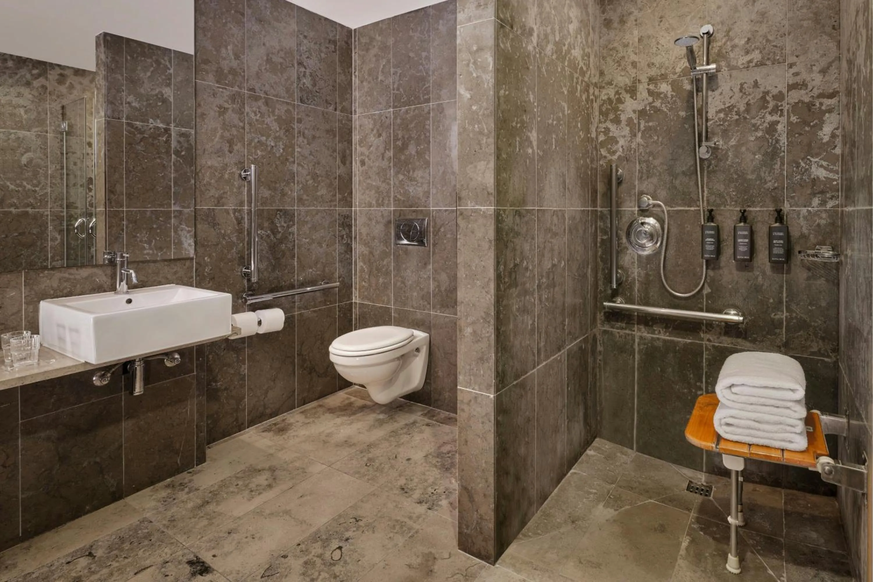 Bathroom in Sheraton Athlone Hotel