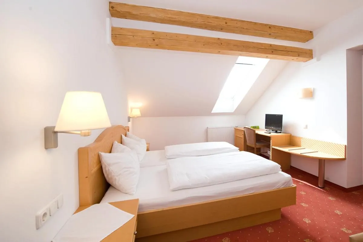 Photo of the whole room, Bed in Metzenhof