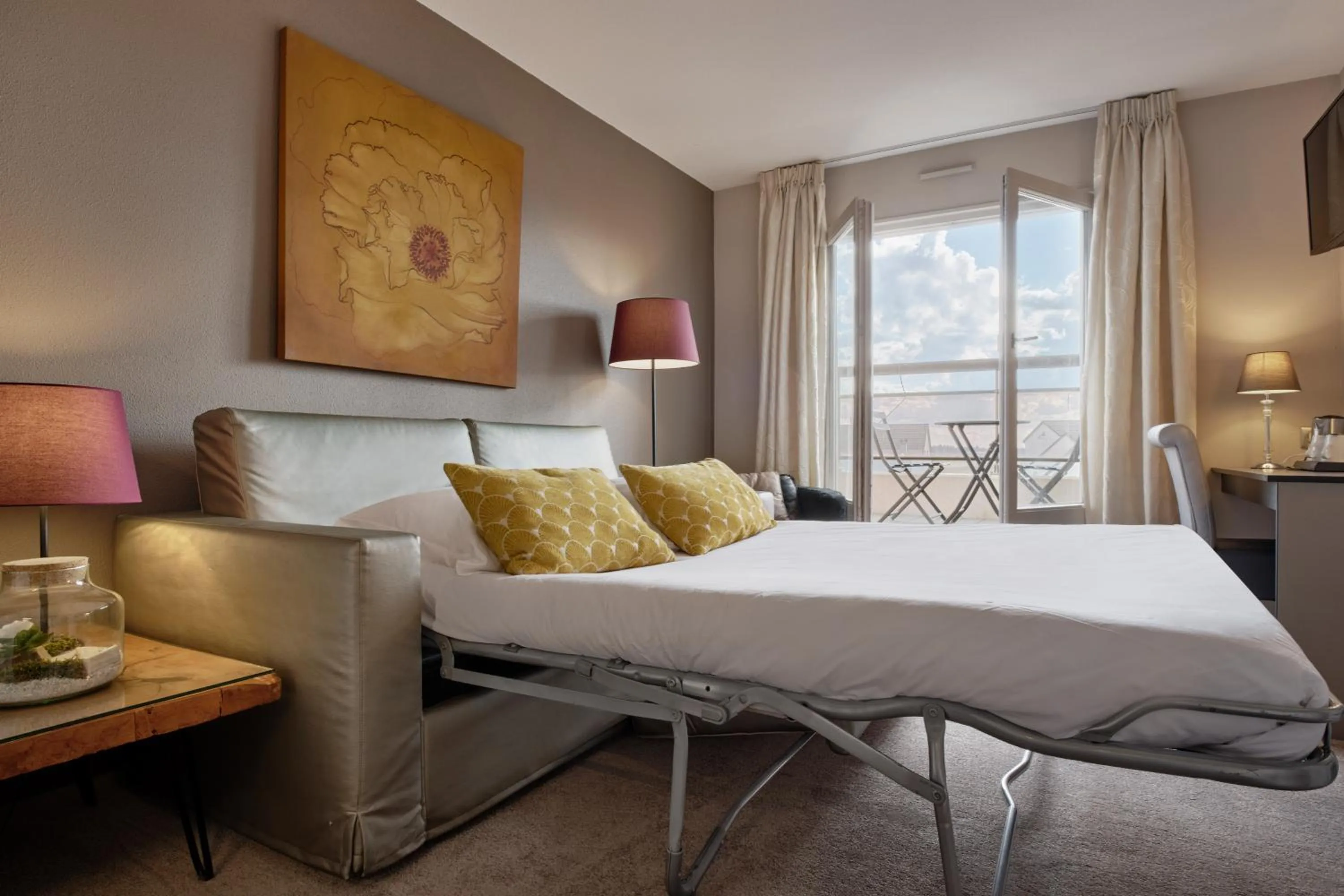 Bedroom, Bed in Hotel Restaurant Crystal