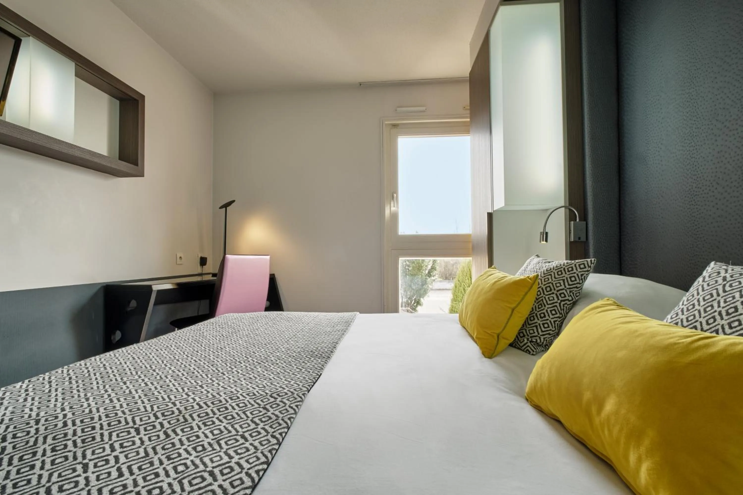 Bedroom, Bed in Hotel Restaurant Crystal