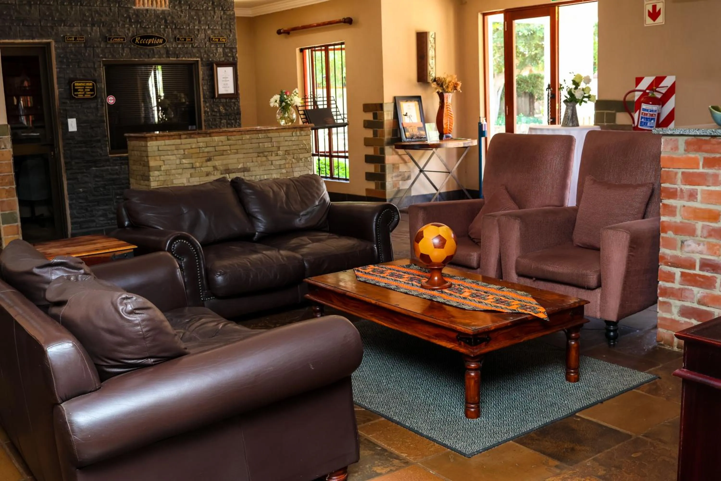 Lobby or reception in Thaba Legae Guest Lodge