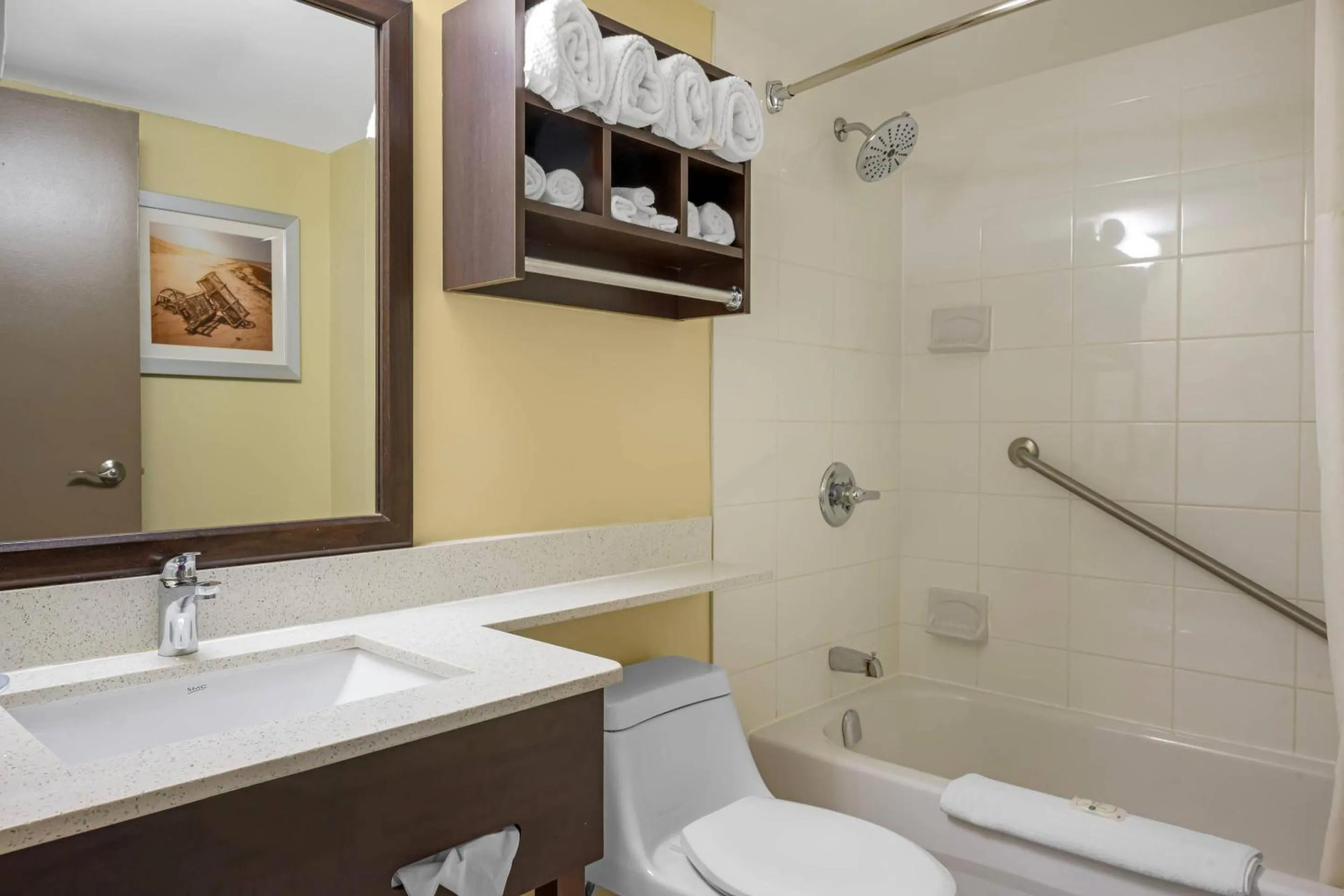 Bedroom in Quality Inn & Suites