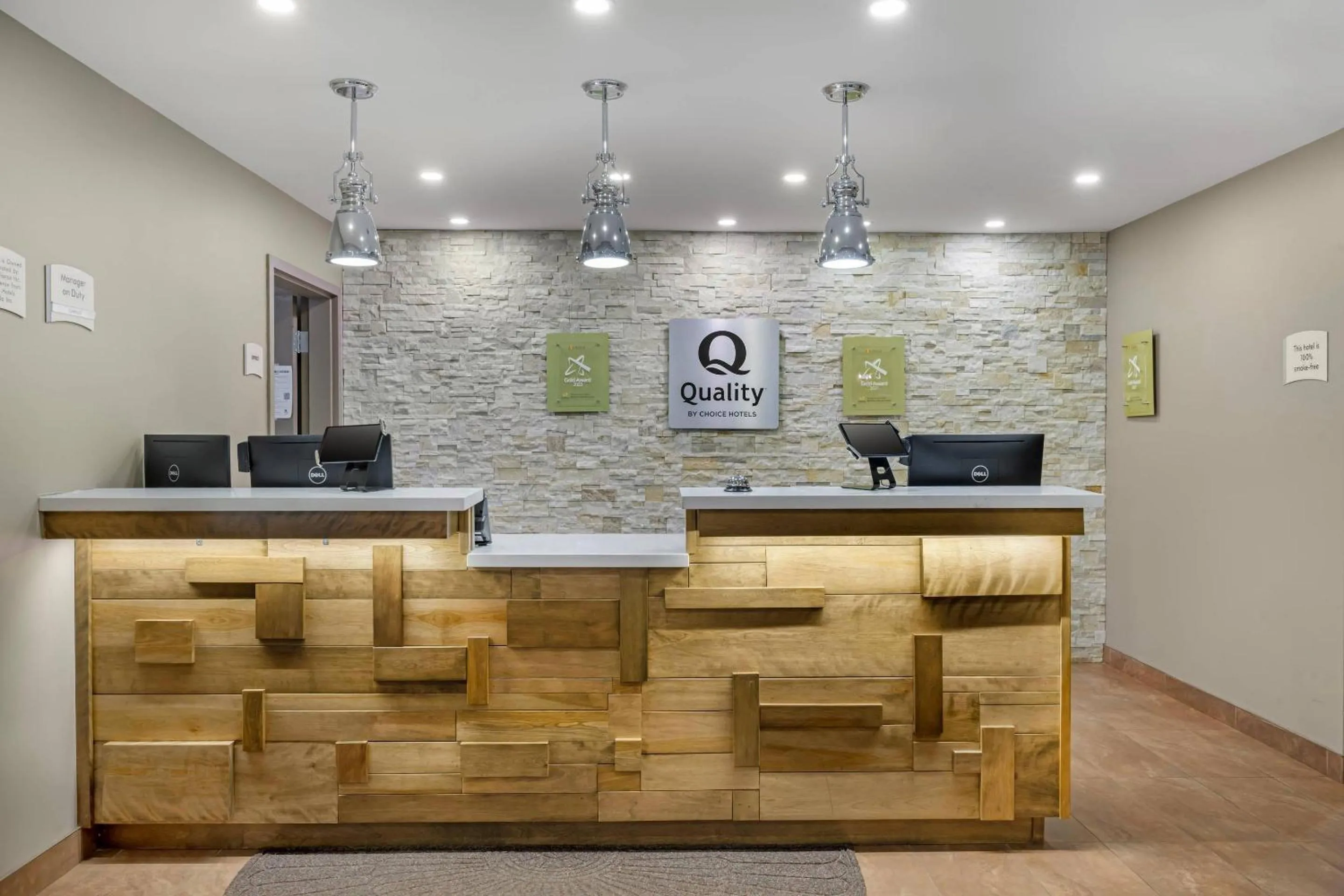 Lobby or reception in Quality Inn & Suites