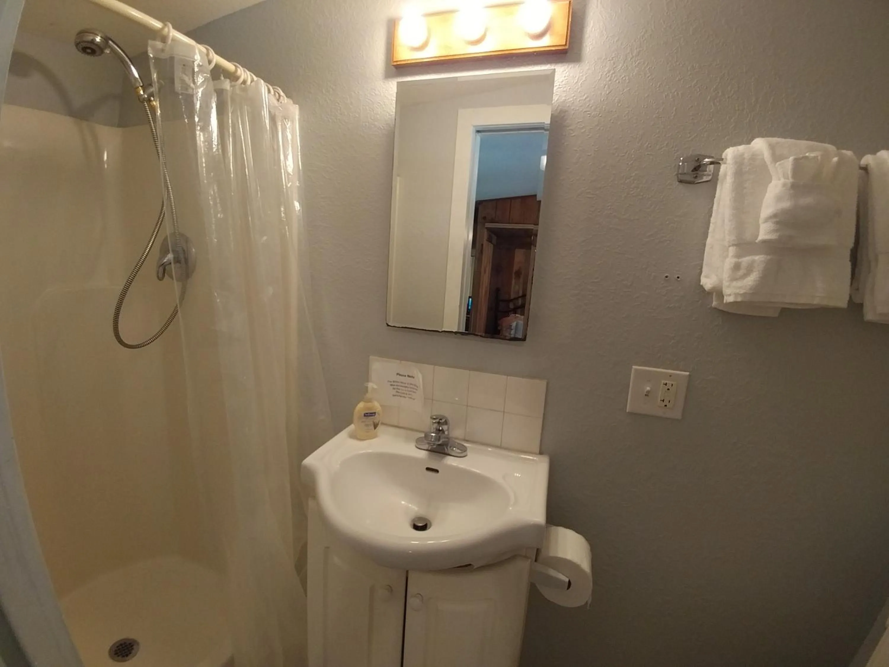 Shower in Arrowmont Stables & Cabins