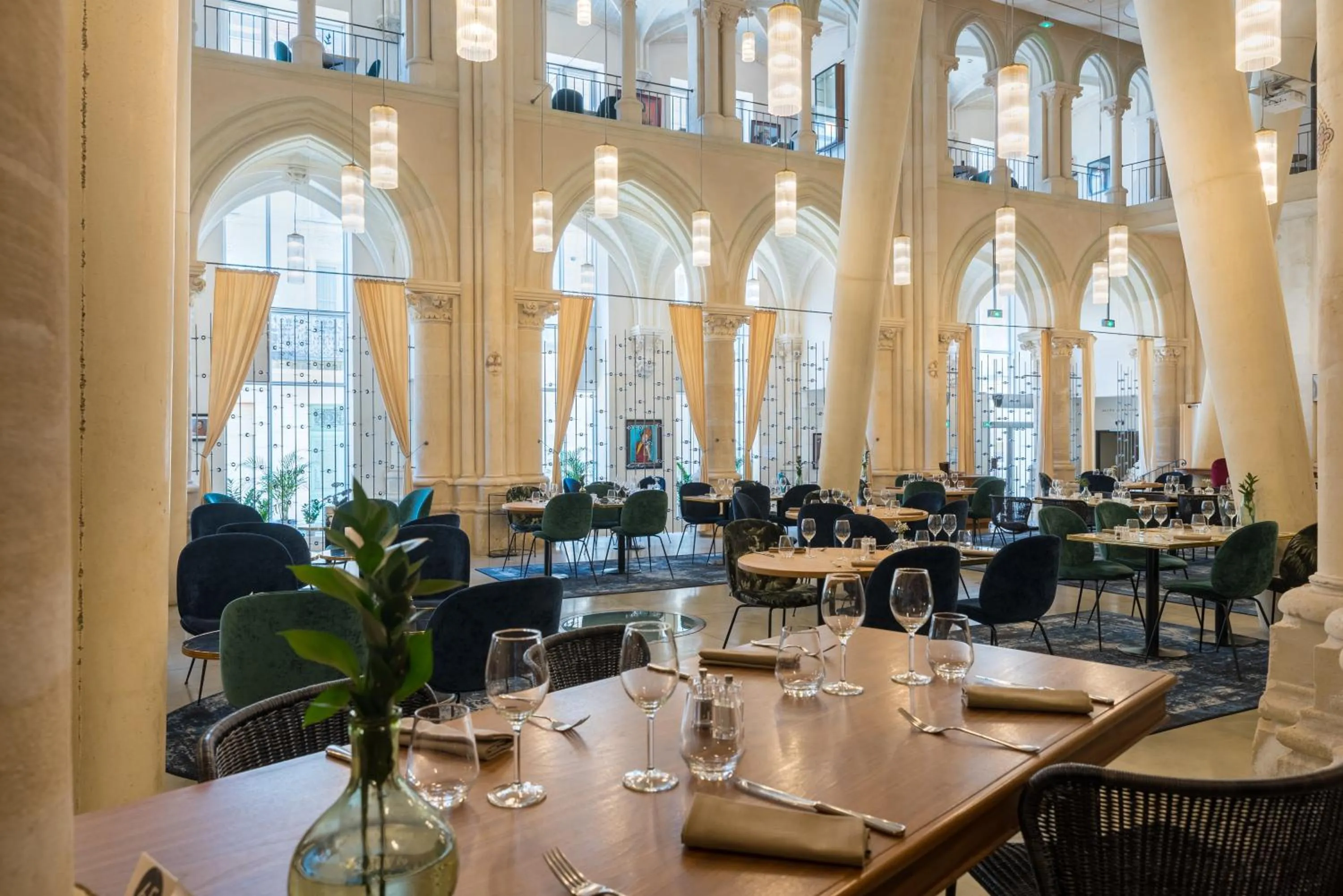 Restaurant/places to eat in Mercure Poitiers Centre