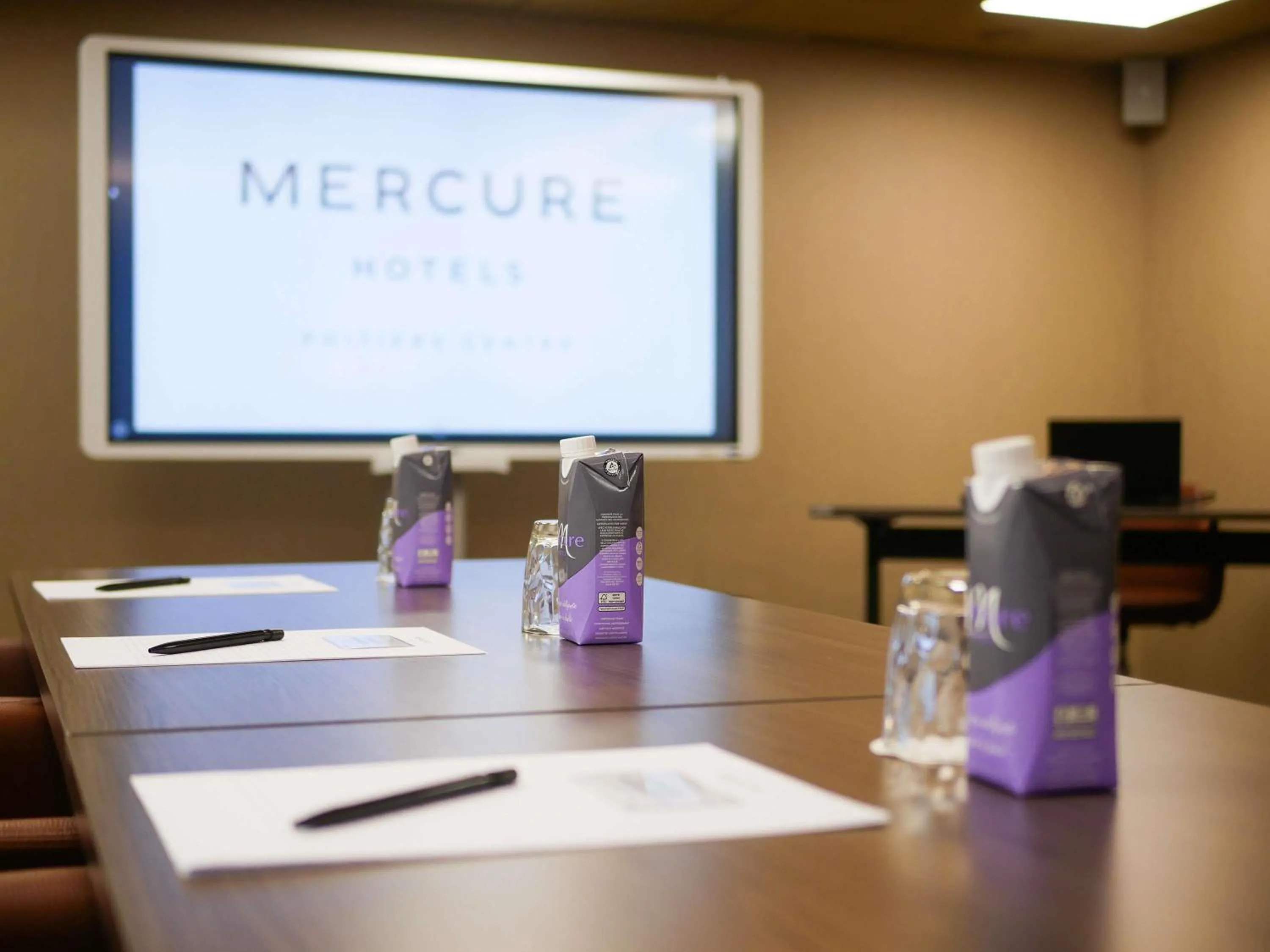 Meeting/conference room in Mercure Poitiers Centre