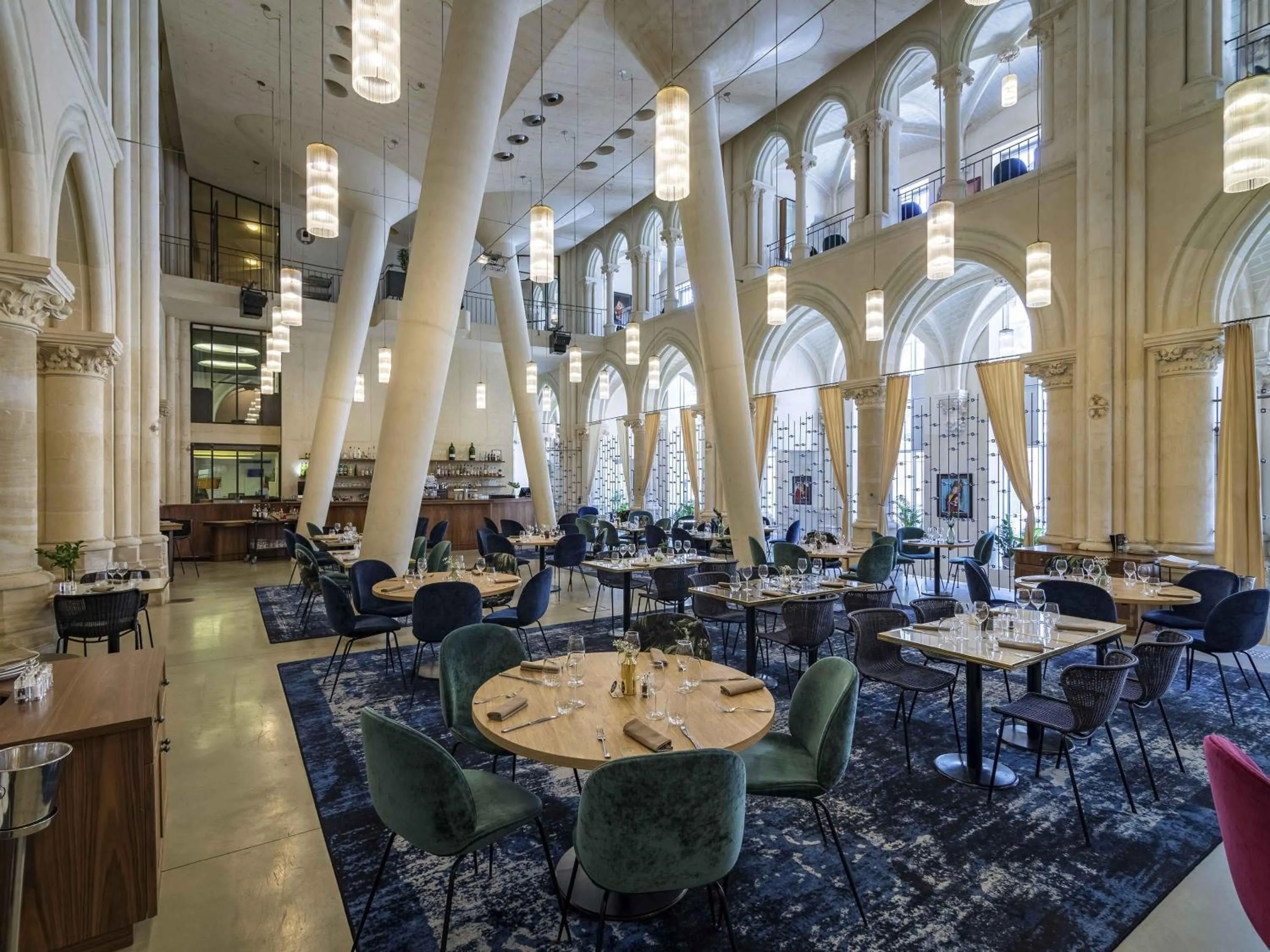 Restaurant/places to eat in Mercure Poitiers Centre