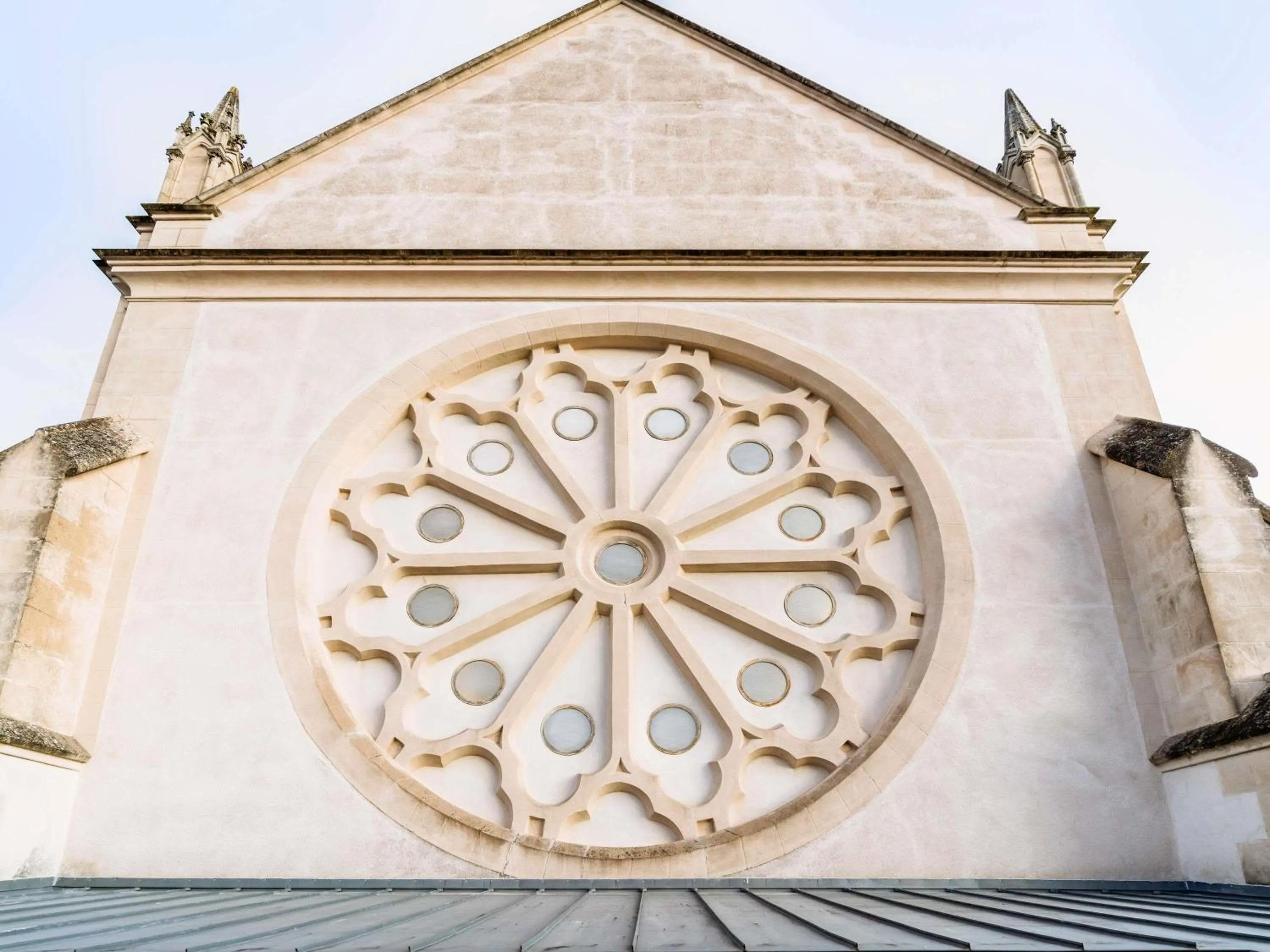Bedroom in Mercure Poitiers Centre