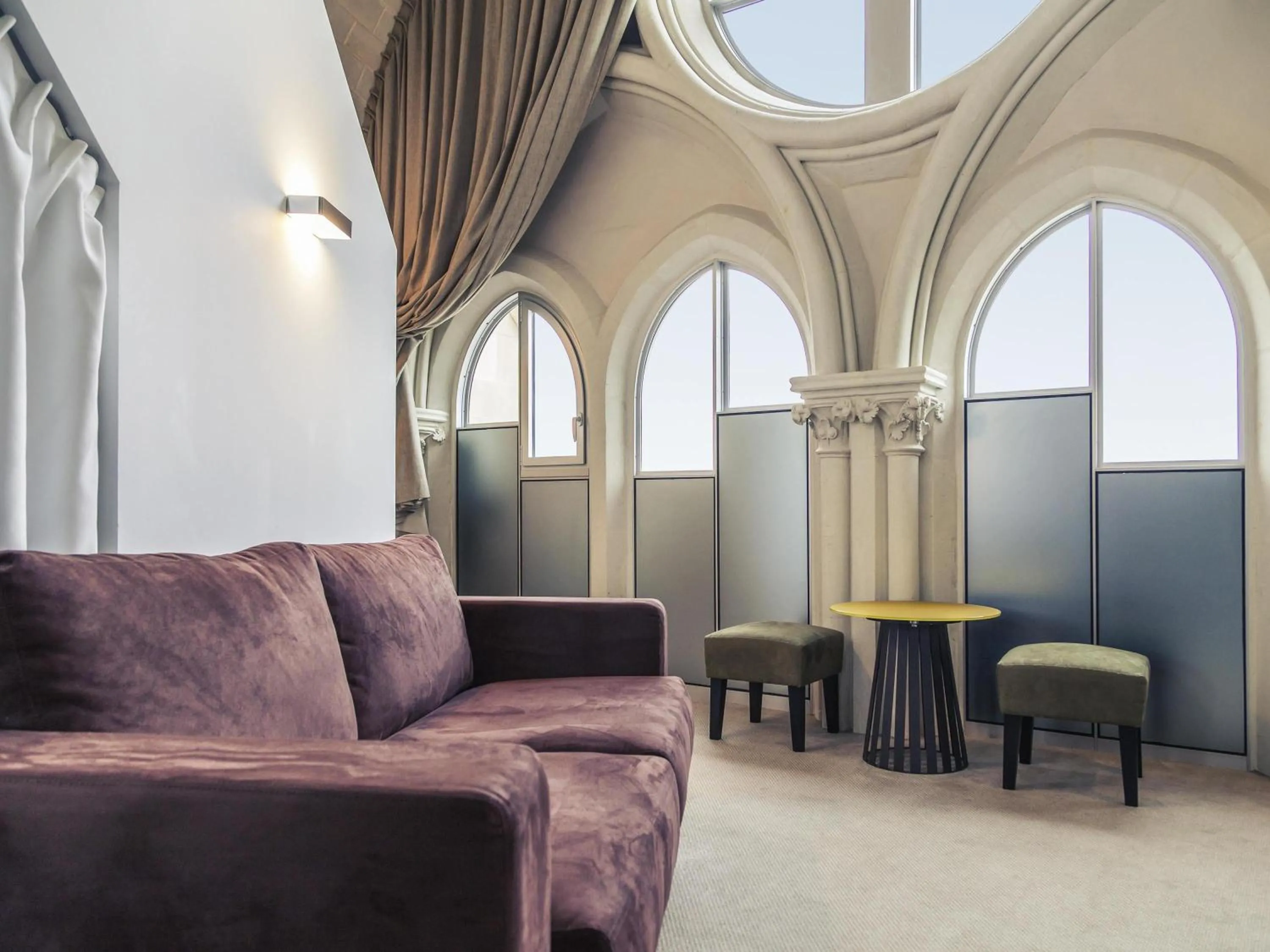 Bedroom in Mercure Poitiers Centre