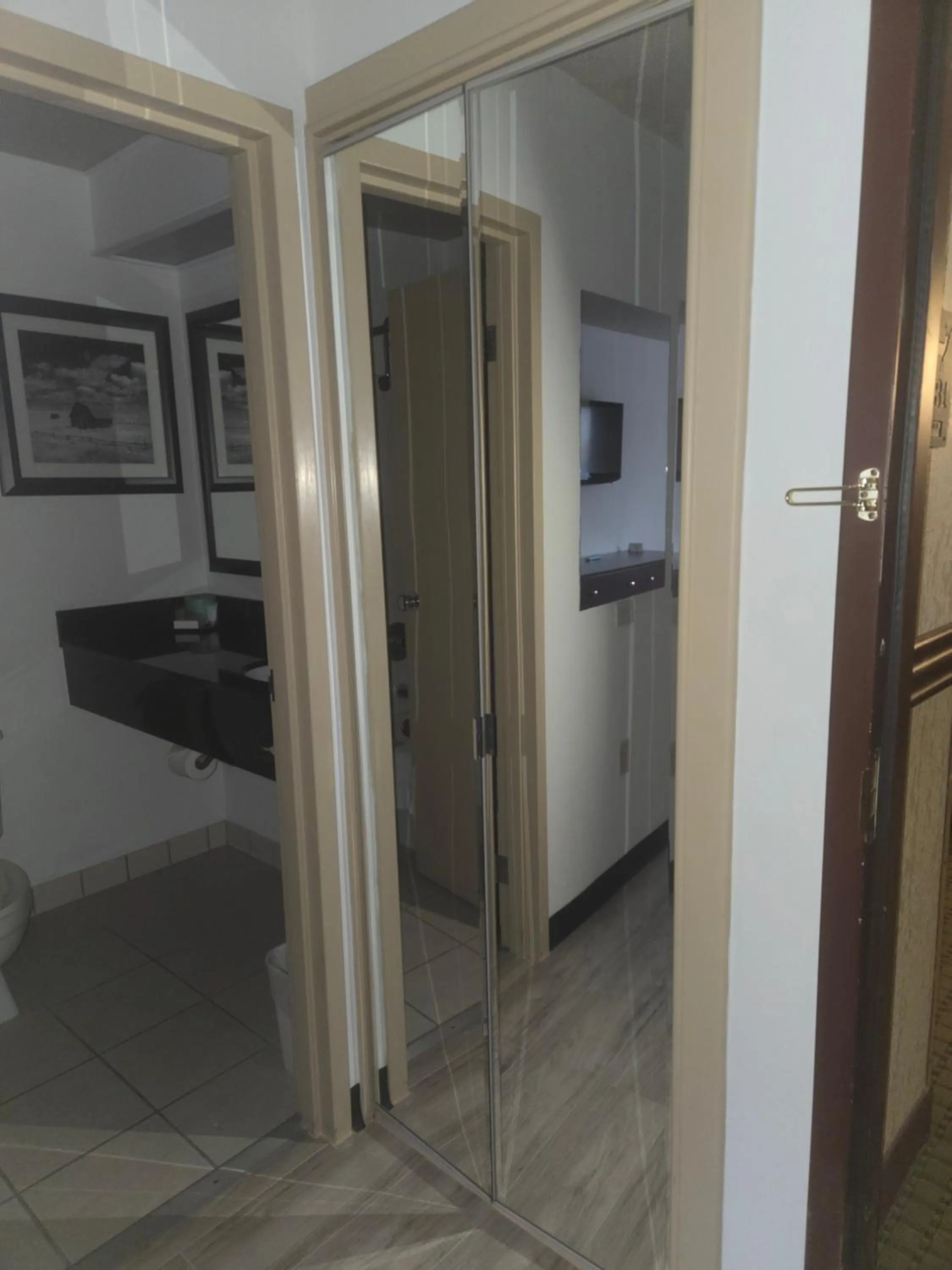 Bathroom in Heritage Inn