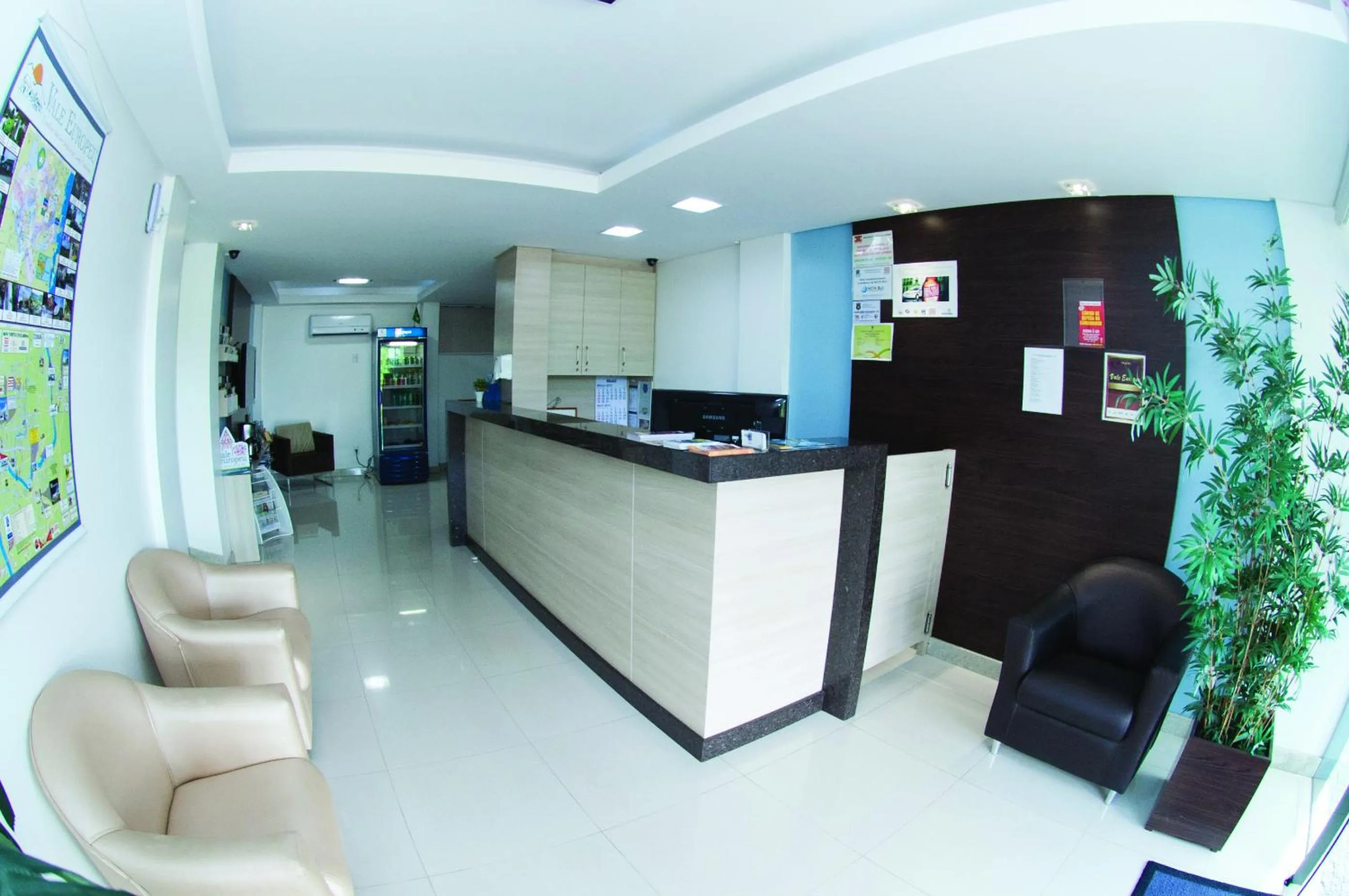 Communal lounge/ TV room in Hotel Kloppel