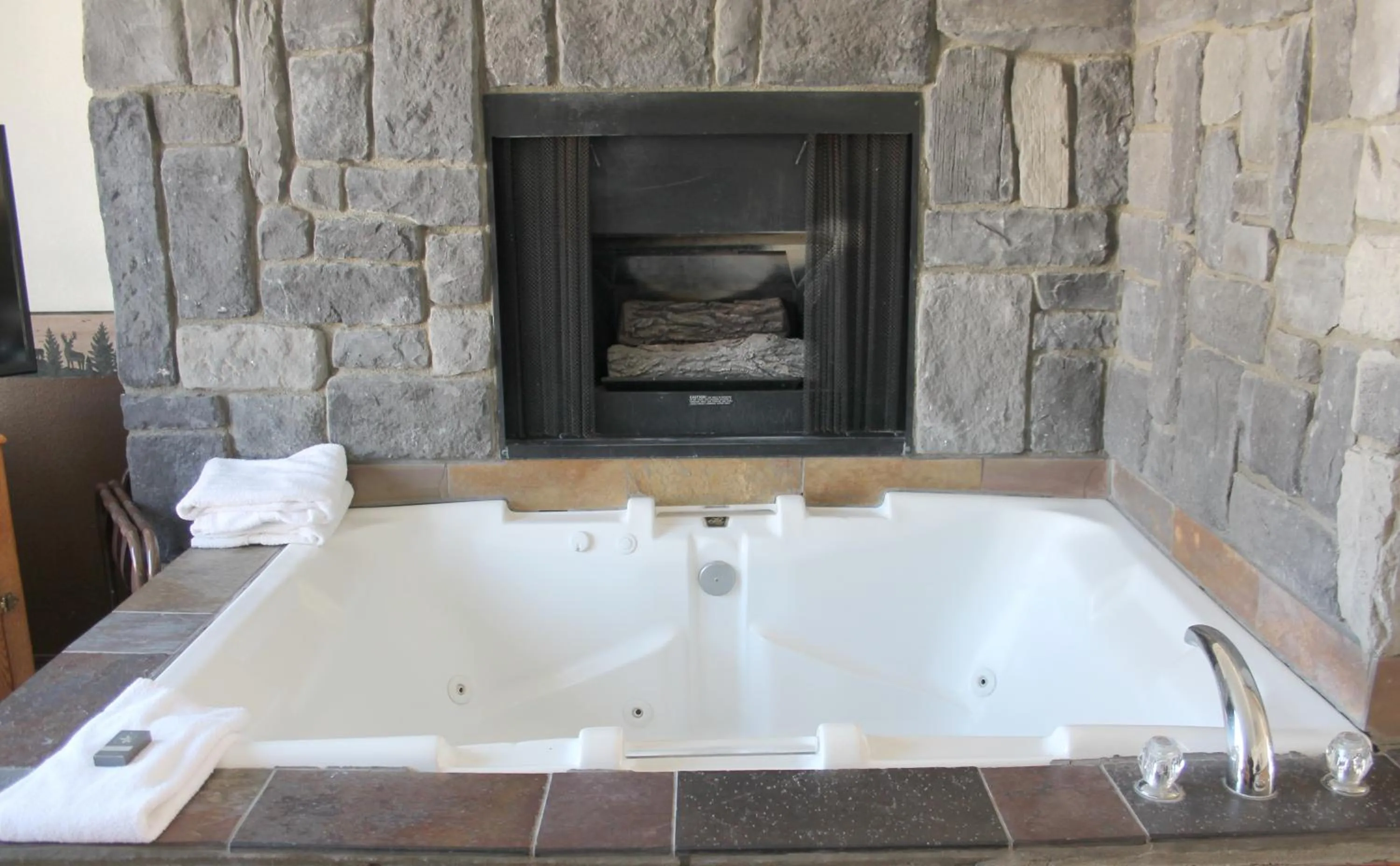 Hot Tub in Fireside Lodge