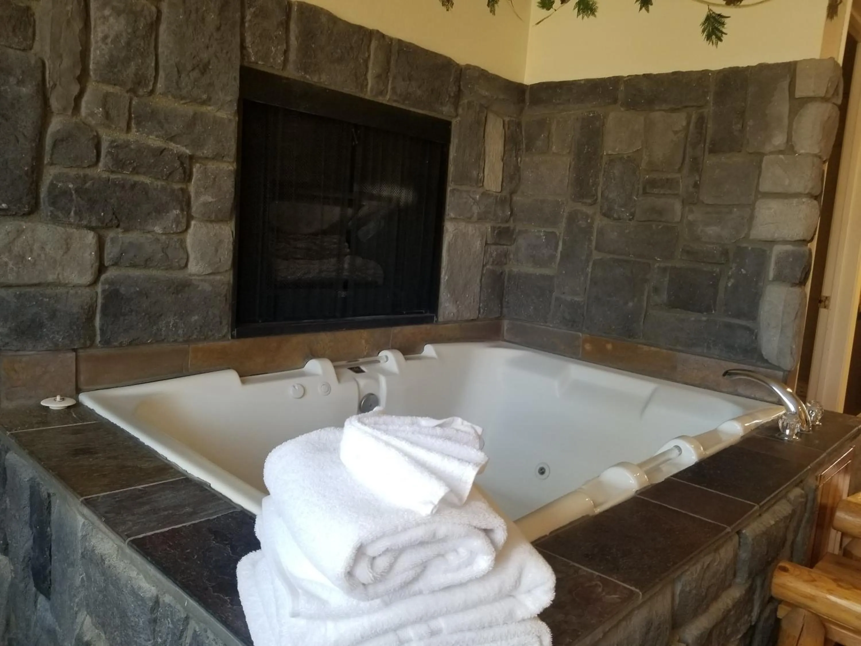 Hot Tub in Fireside Lodge
